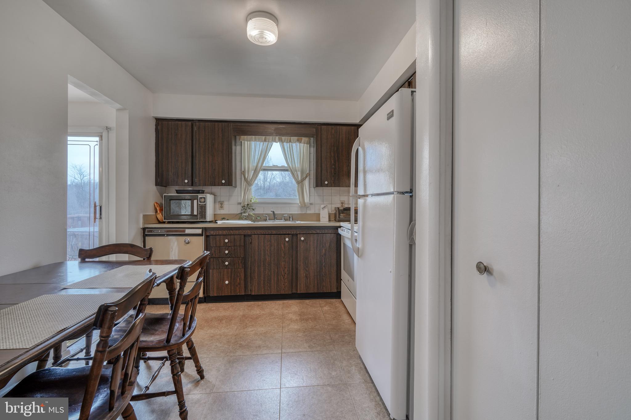 VALLEY HILLS - Residential