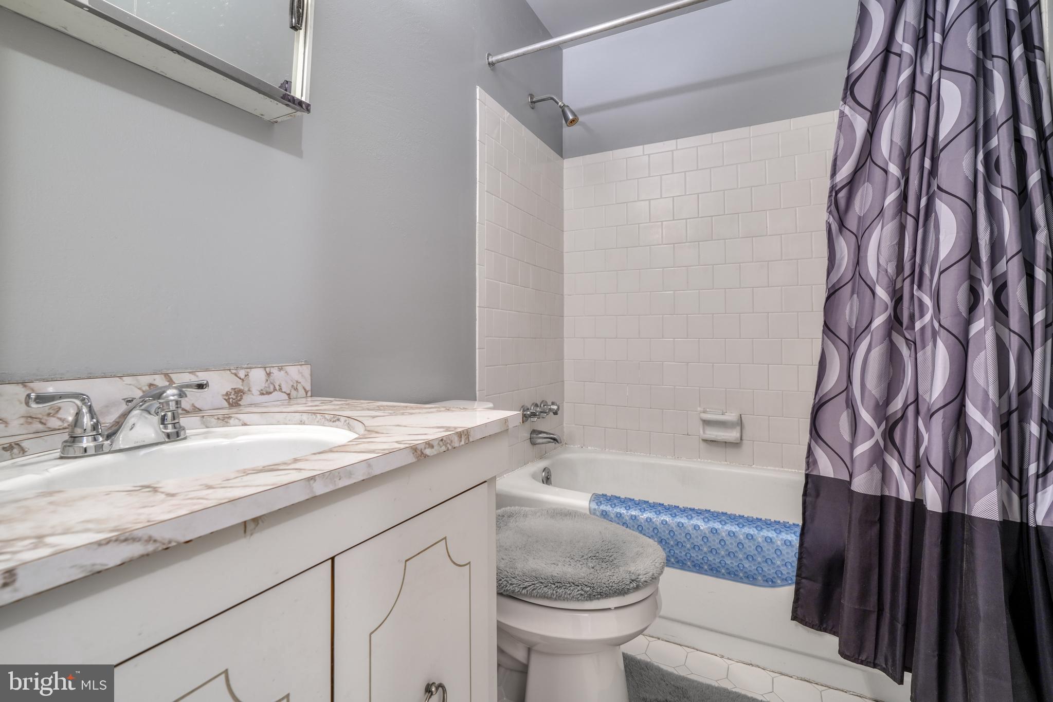 VALLEY HILLS - Residential