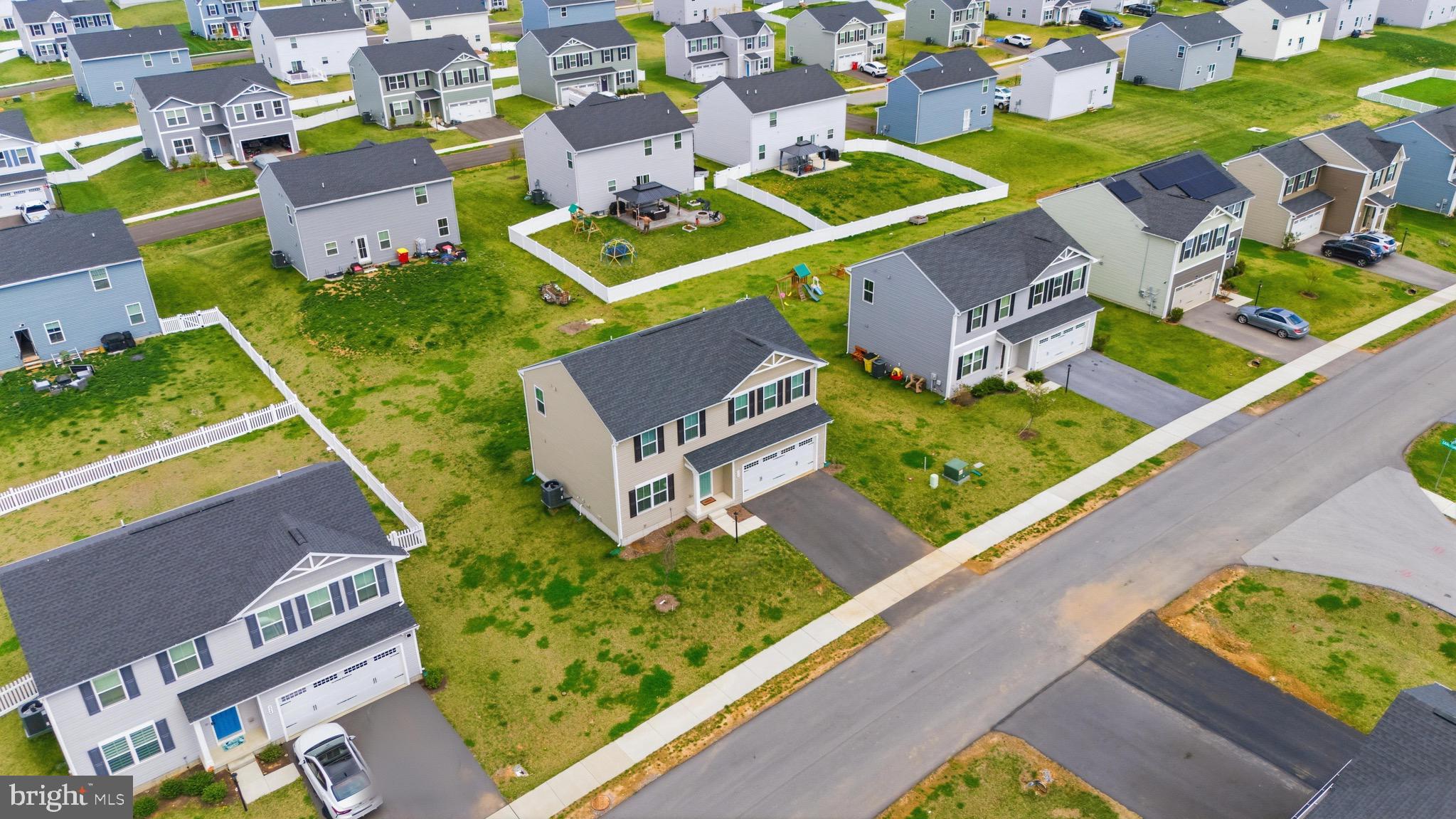 CARDINAL POINTE - Residential