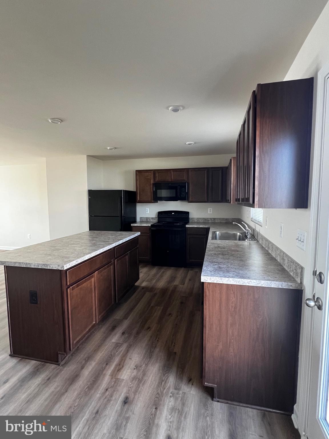 CARDINAL POINTE - Residential