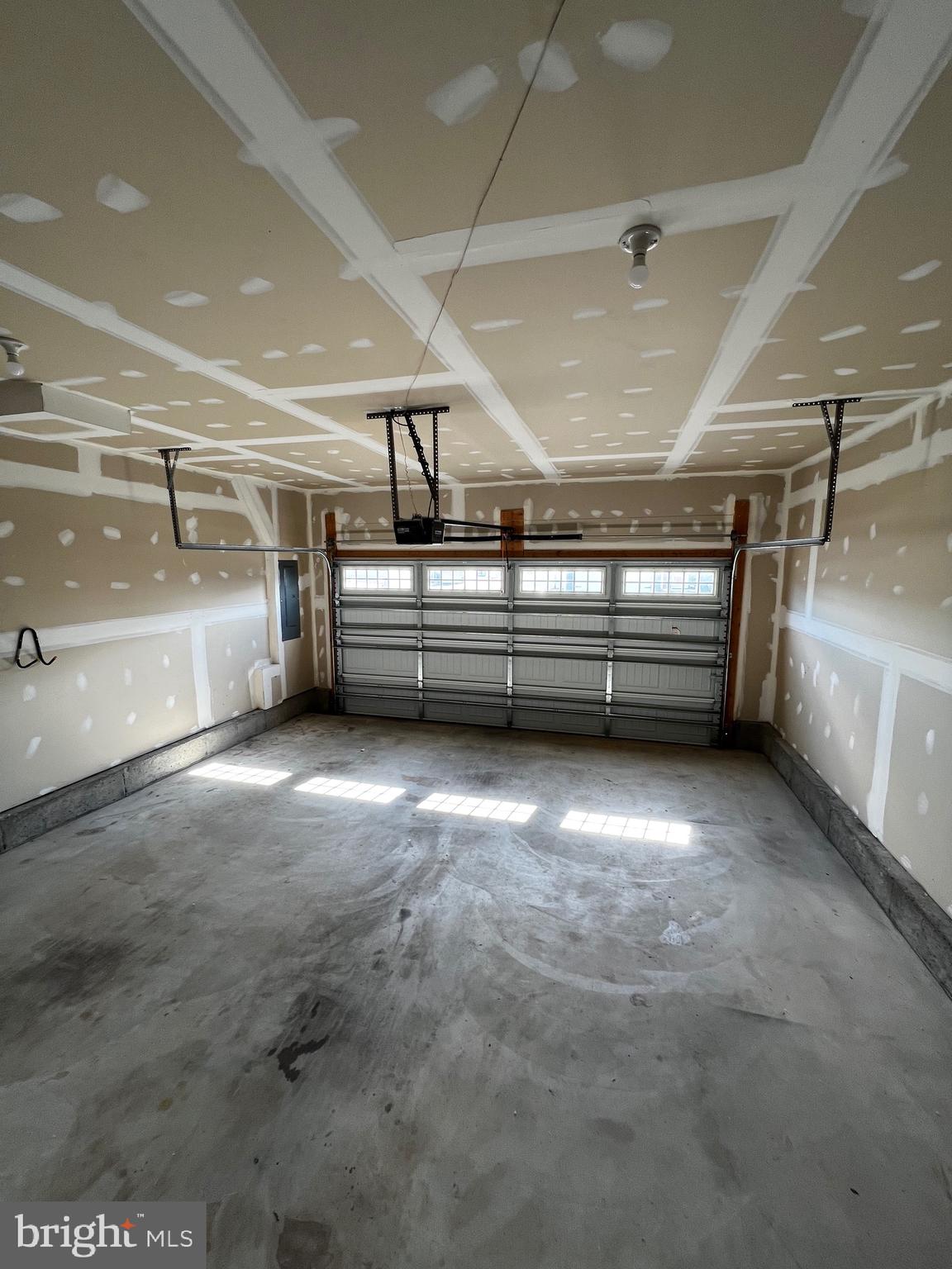 CARDINAL POINTE - Residential