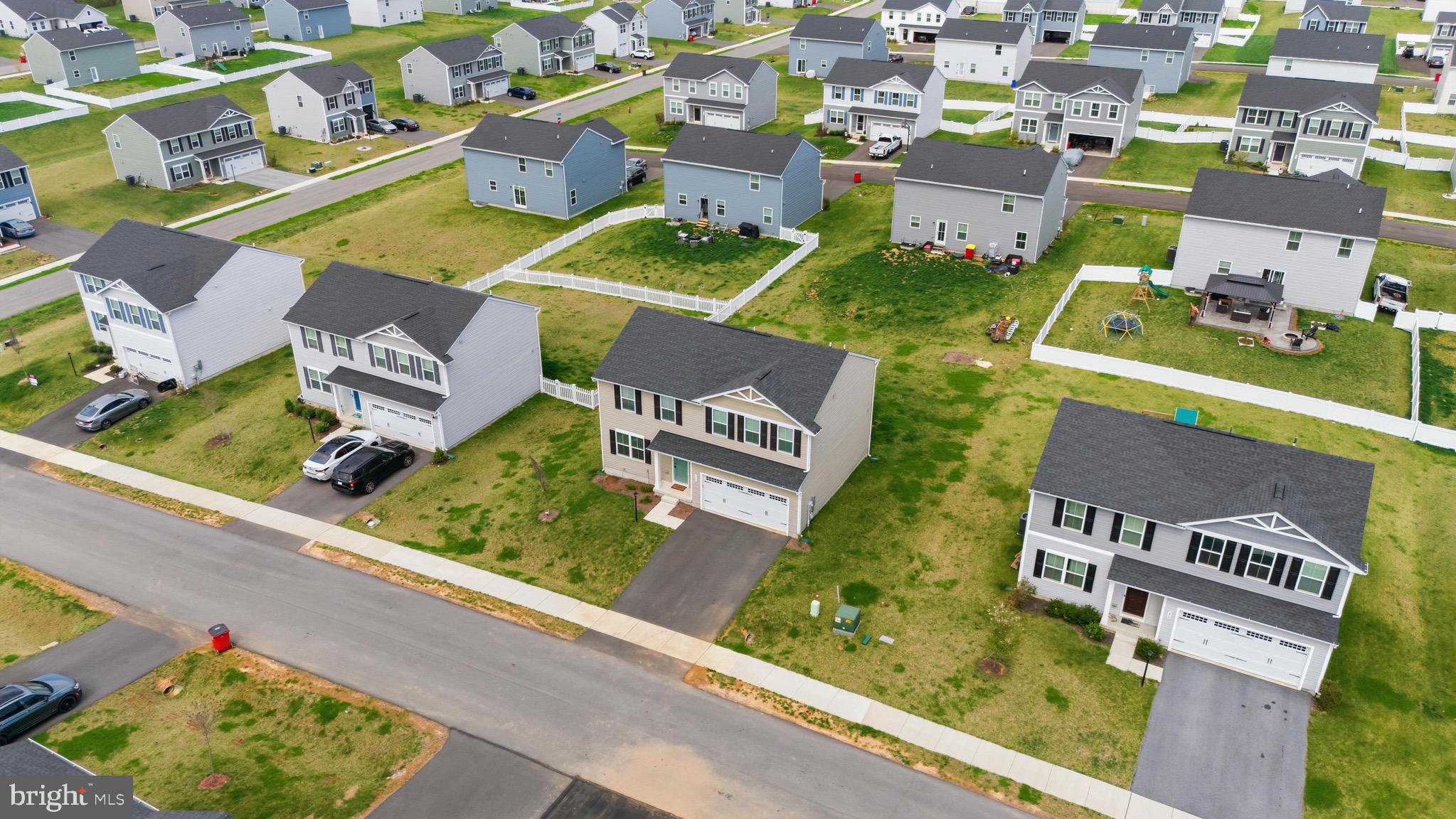 CARDINAL POINTE - Residential