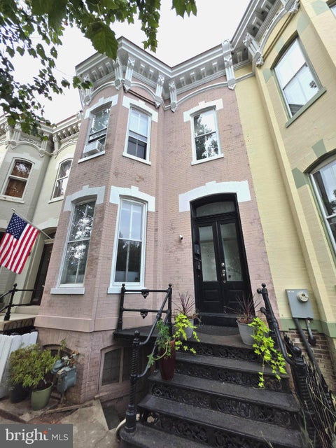 Townhouse For Rent - 113 4th Street #A<br/> WASHINGTON, DC 20003