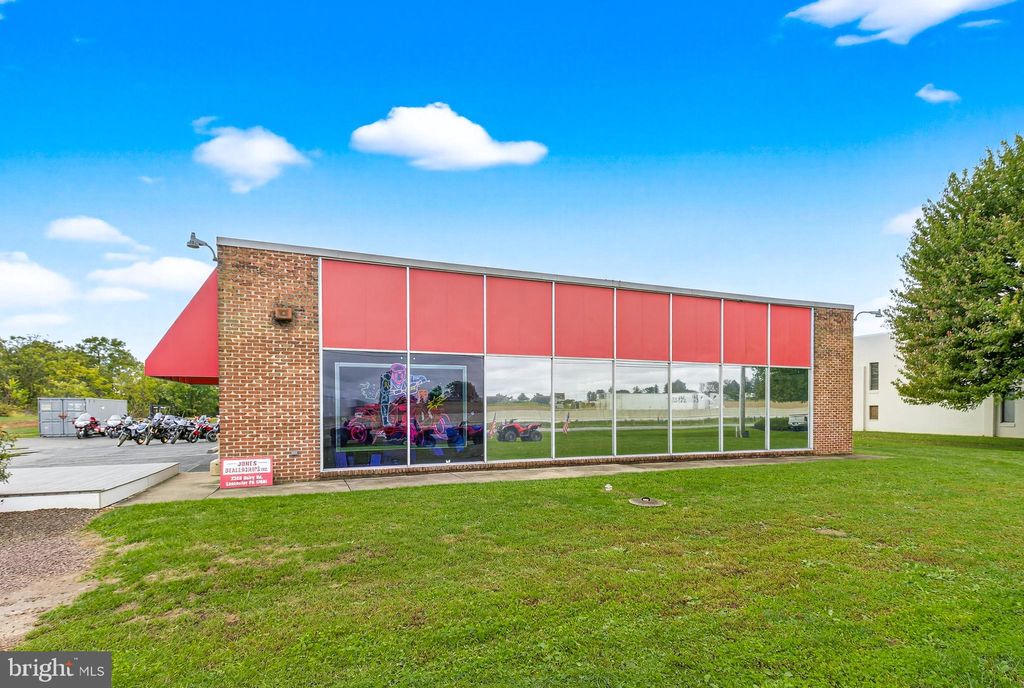 Photo of 2350 Dairy Road, LANCASTER, PA 17601 (MLS # PALA2077110)
