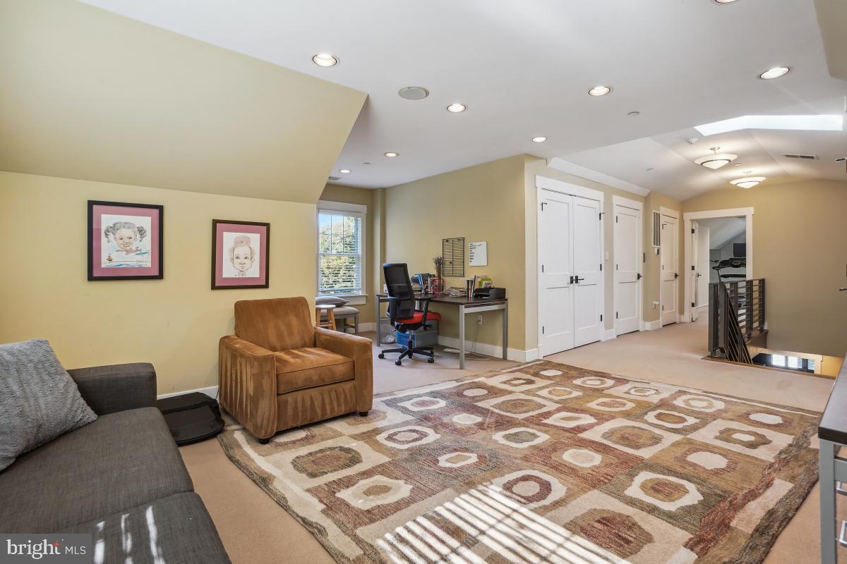 GLEN MAR PARK - Residential