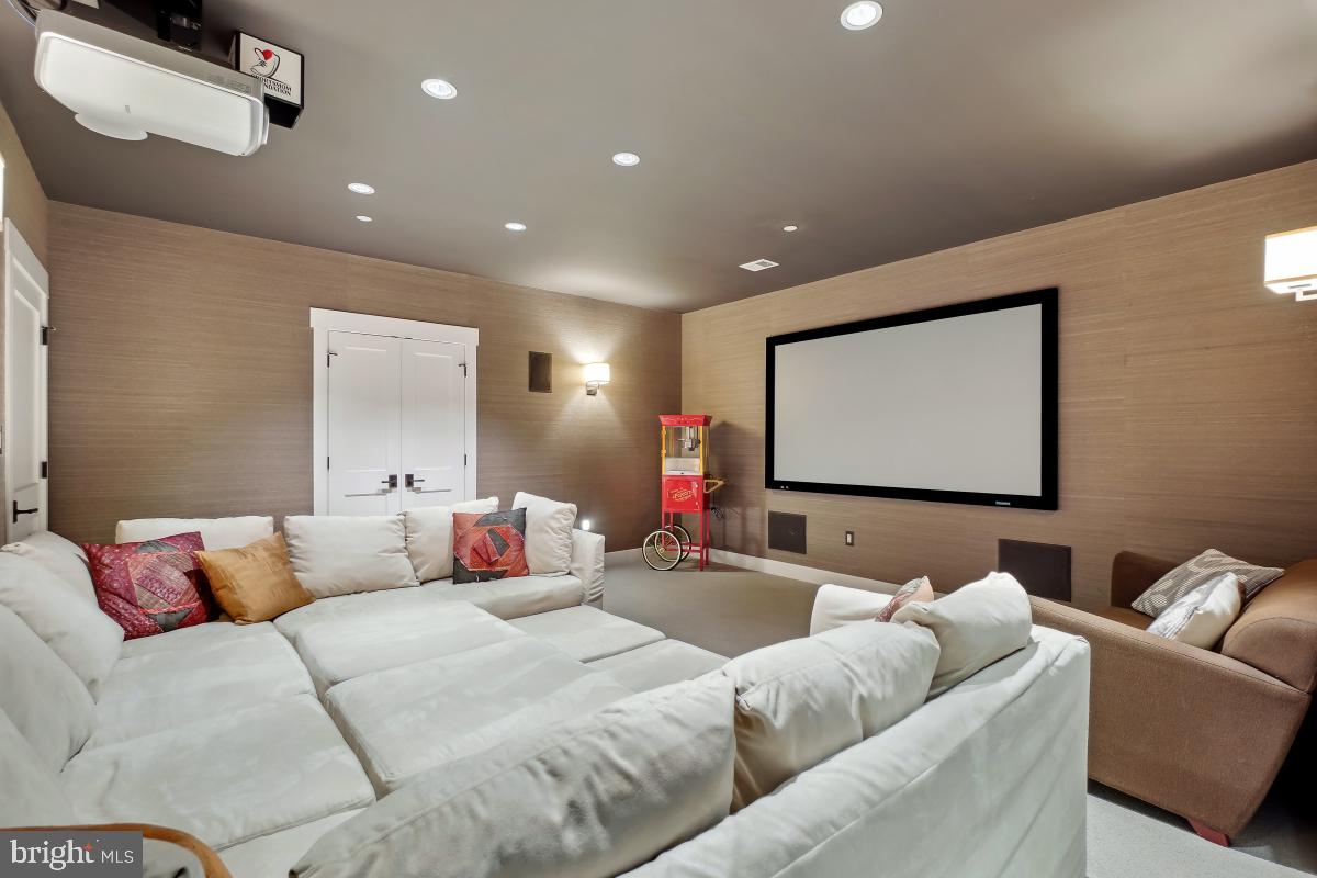 GLEN MAR PARK - Residential