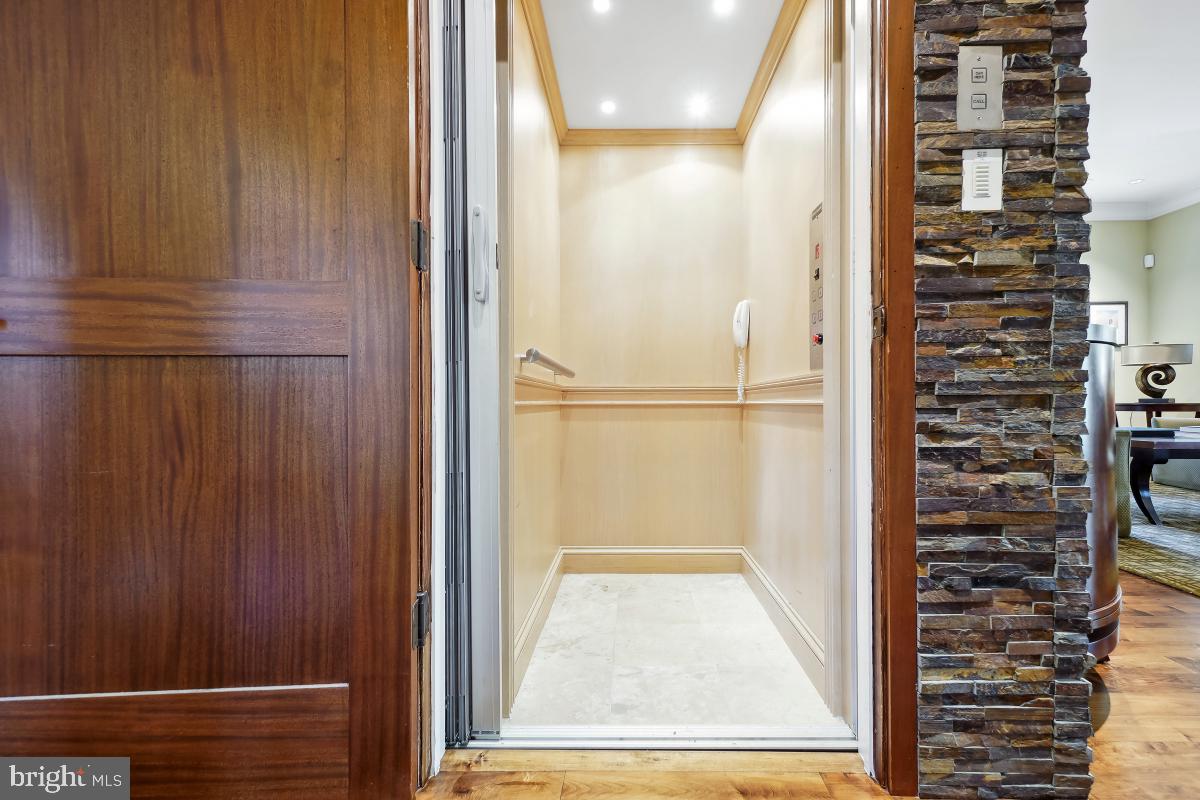 GLEN MAR PARK - Residential