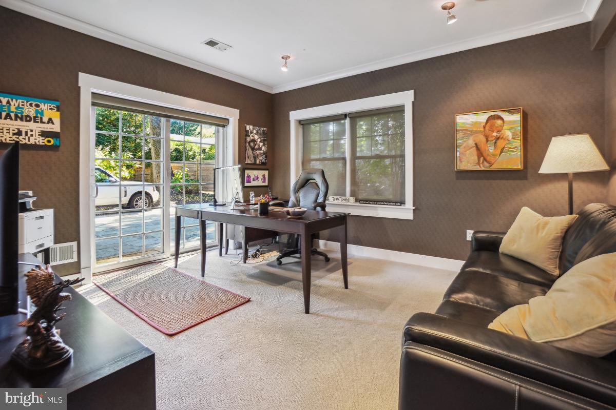 GLEN MAR PARK - Residential