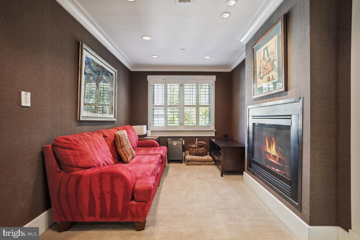 GLEN MAR PARK - Residential