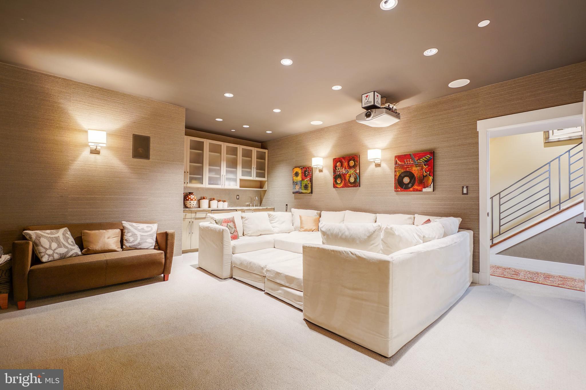 GLEN MAR PARK - Residential