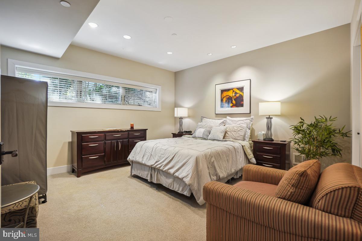 GLEN MAR PARK - Residential