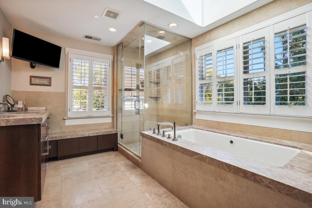 GLEN MAR PARK - Residential