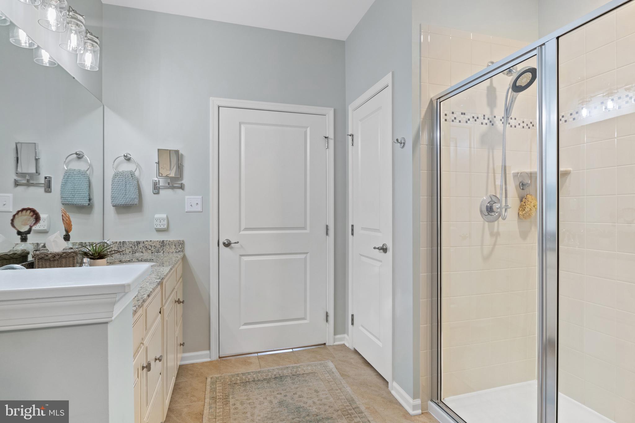 REGENTS GLEN VILLAS - Residential