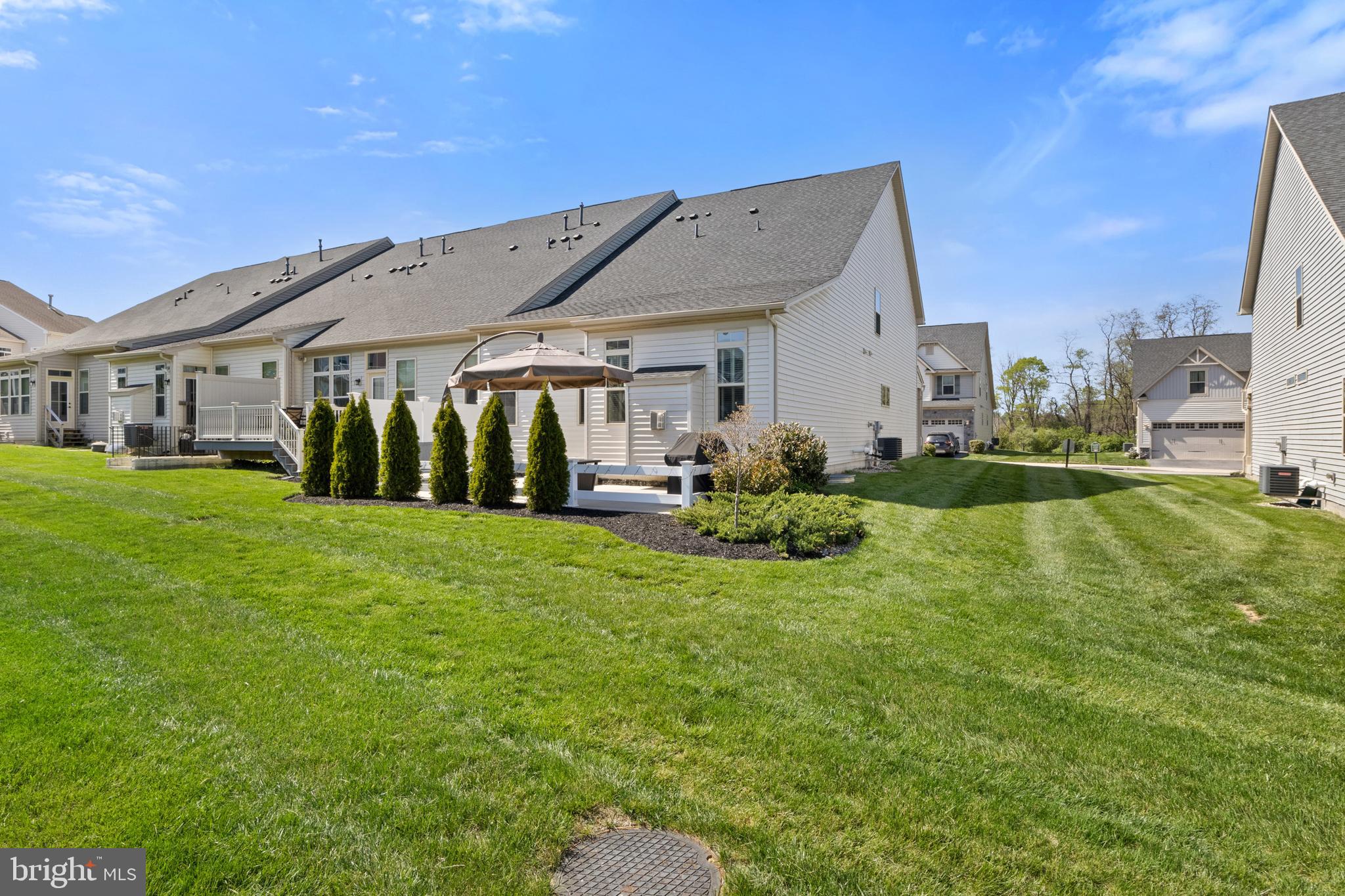 REGENTS GLEN VILLAS - Residential