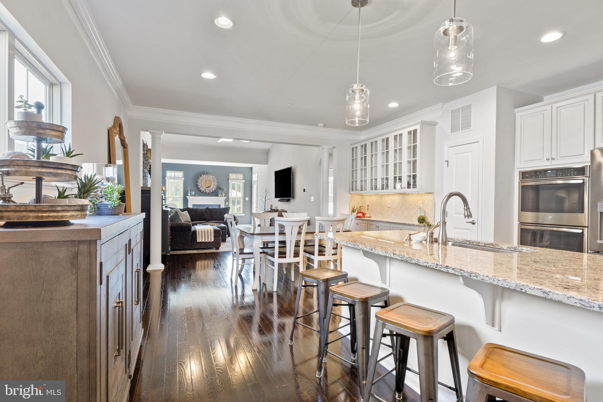 REGENTS GLEN VILLAS - Residential