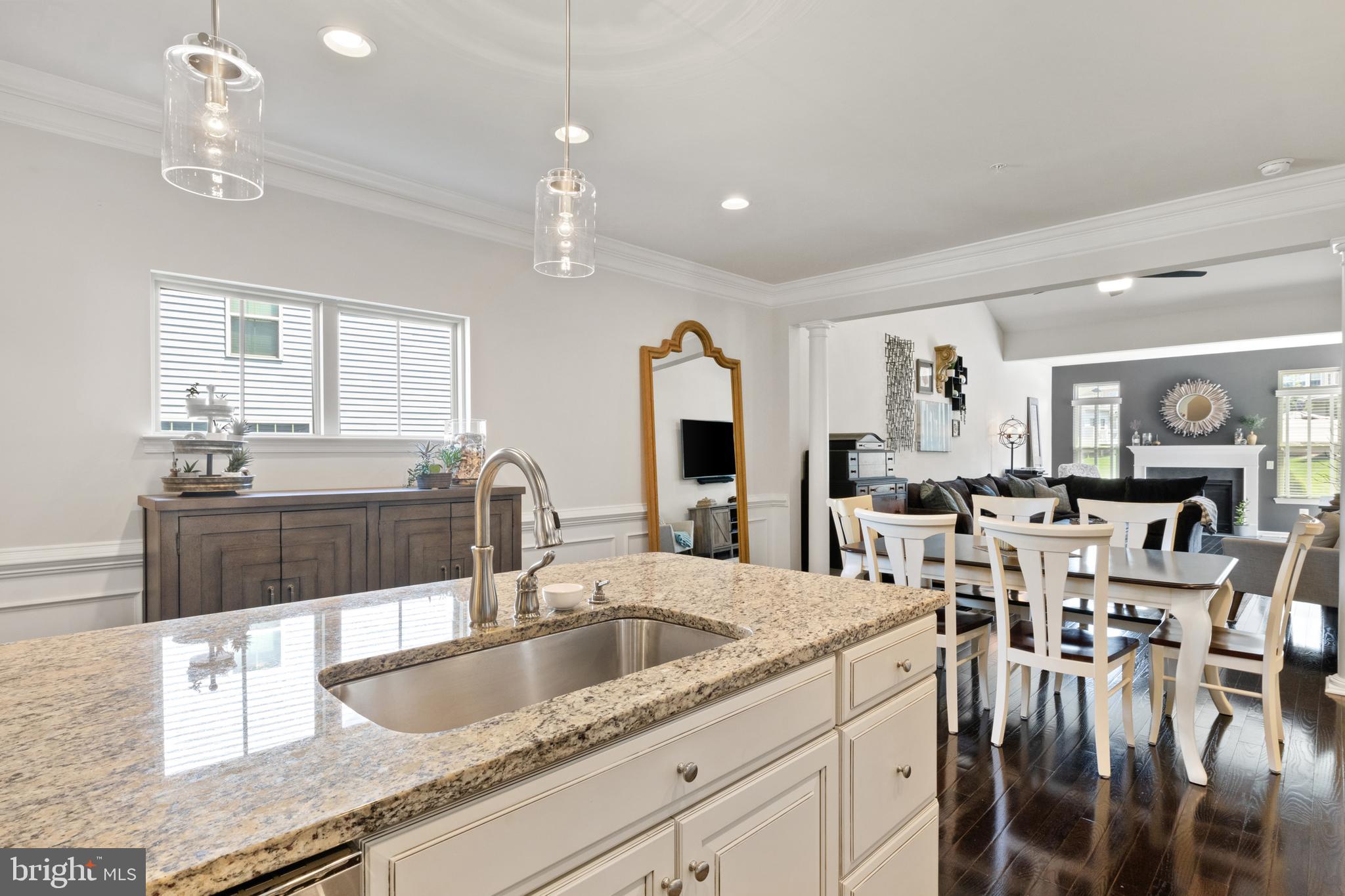 REGENTS GLEN VILLAS - Residential