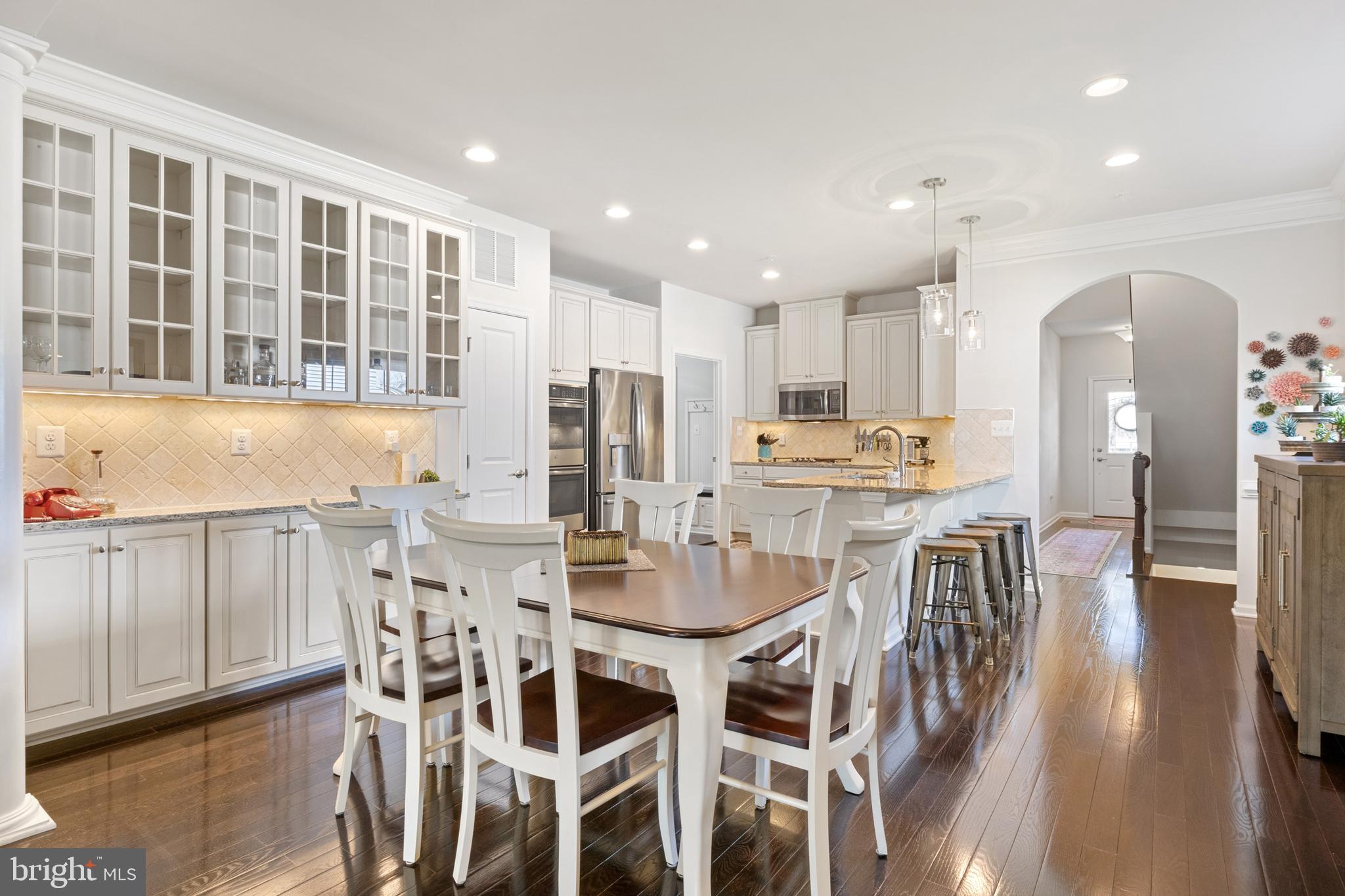 REGENTS GLEN VILLAS - Residential