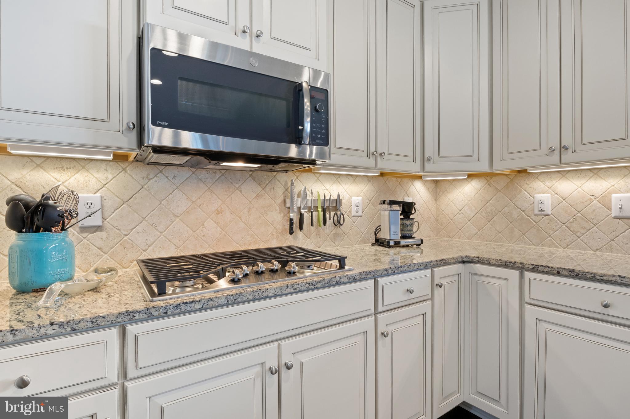 REGENTS GLEN VILLAS - Residential