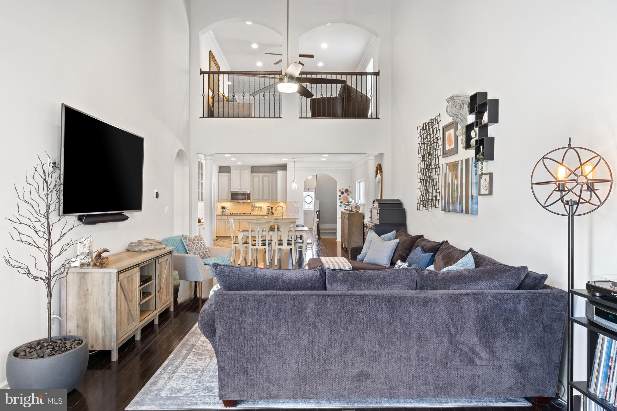 REGENTS GLEN VILLAS - Residential