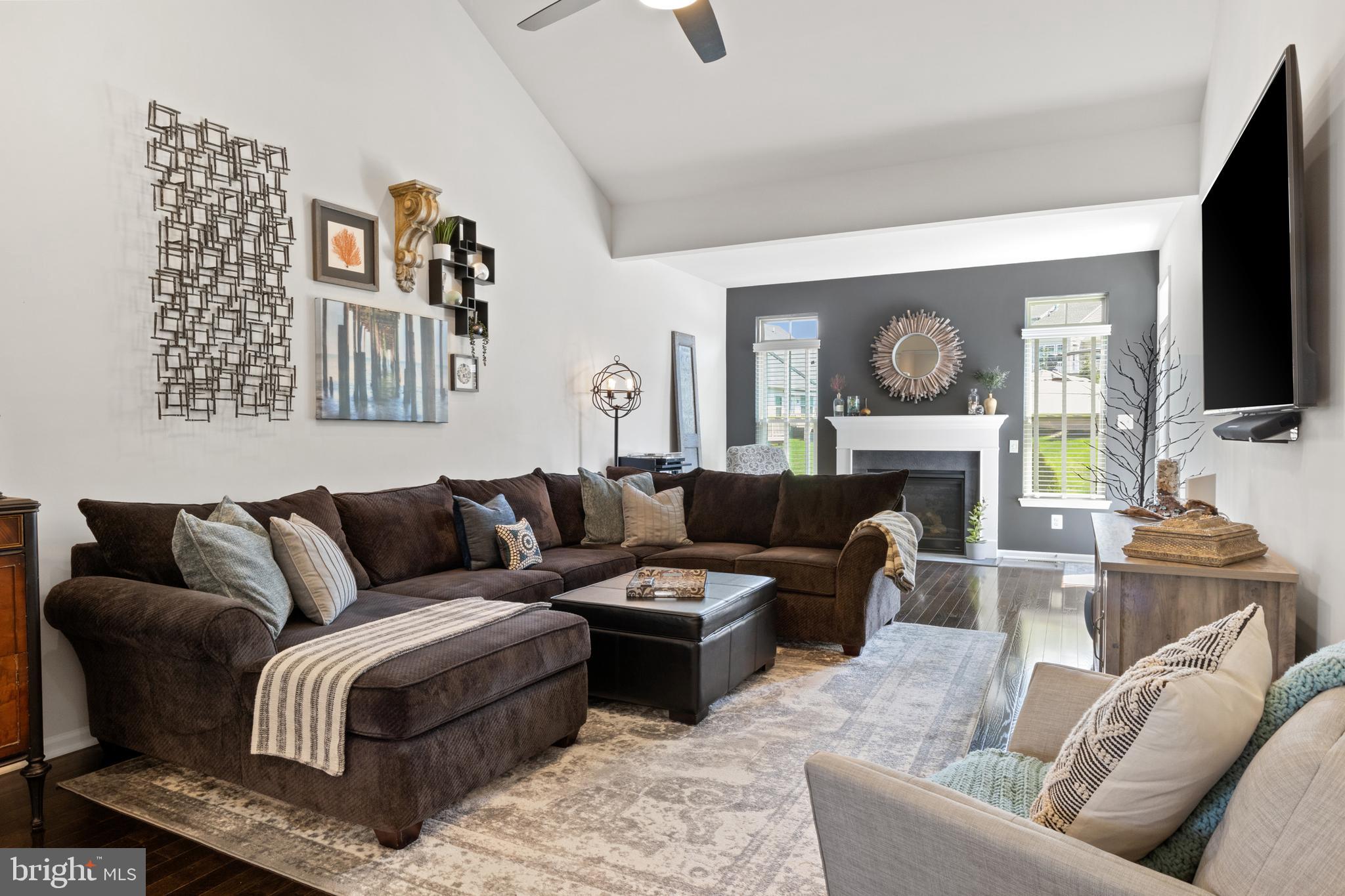 REGENTS GLEN VILLAS - Residential