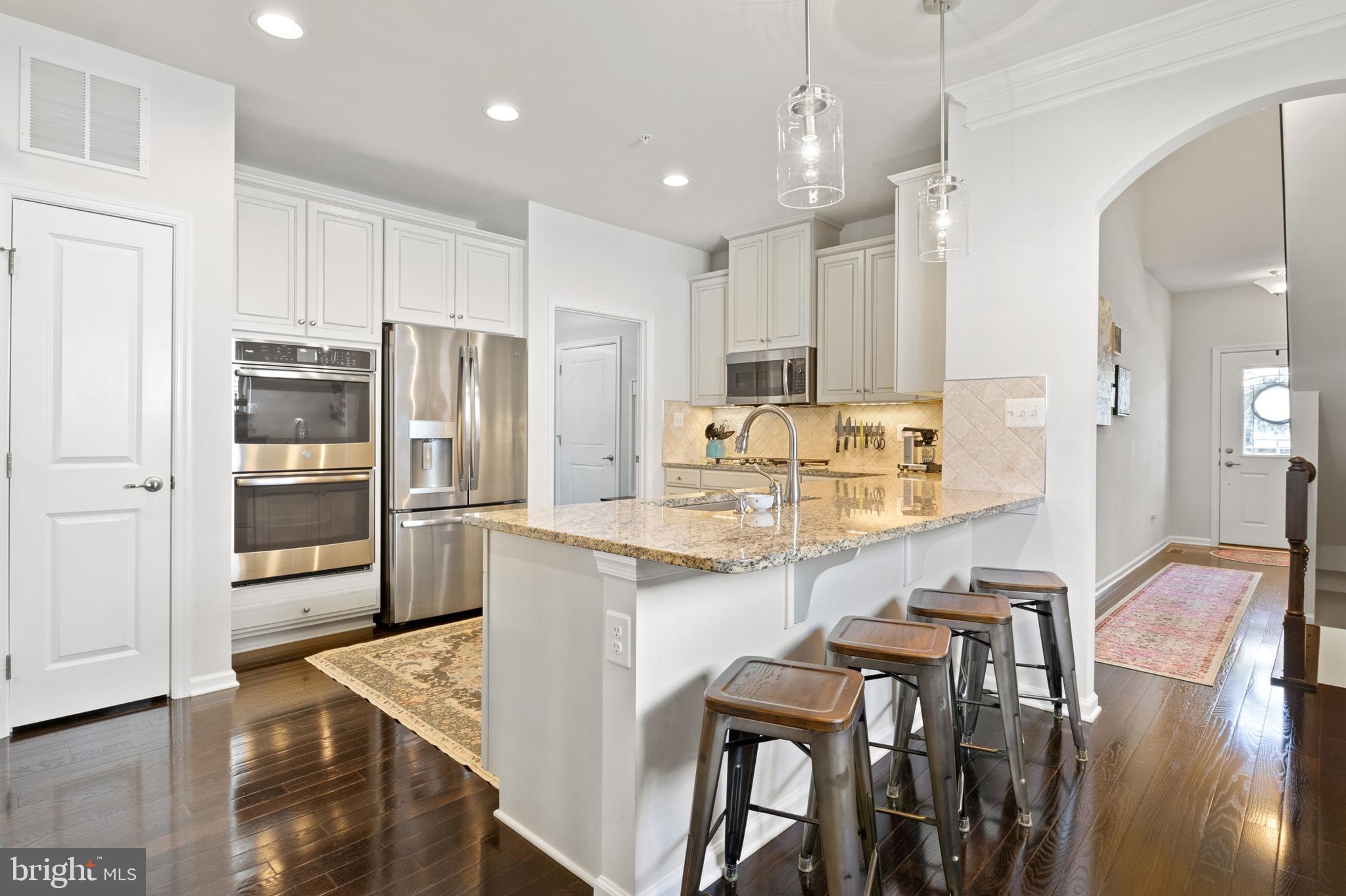 REGENTS GLEN VILLAS - Residential