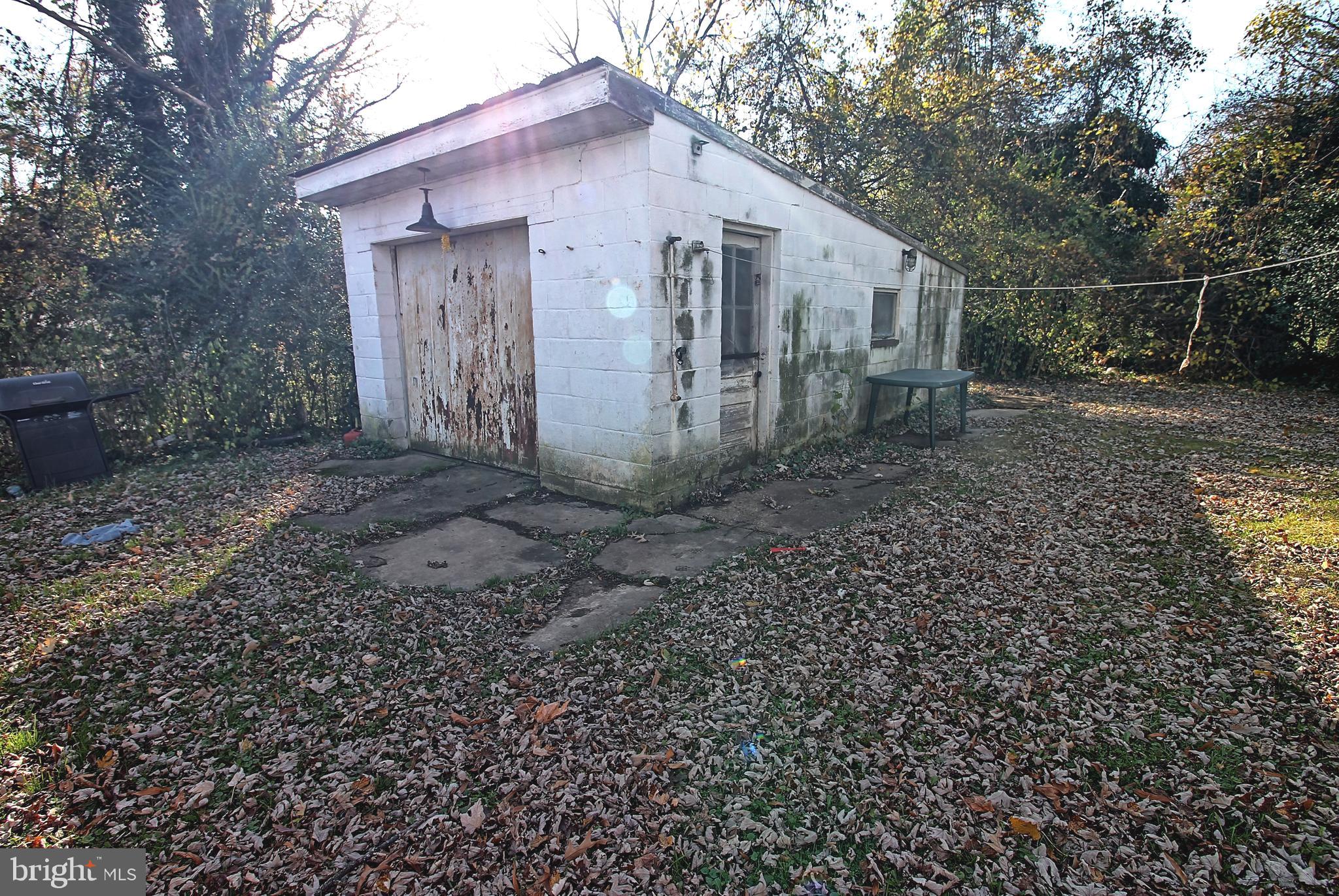 WEST LANHAM HILLS - Residential