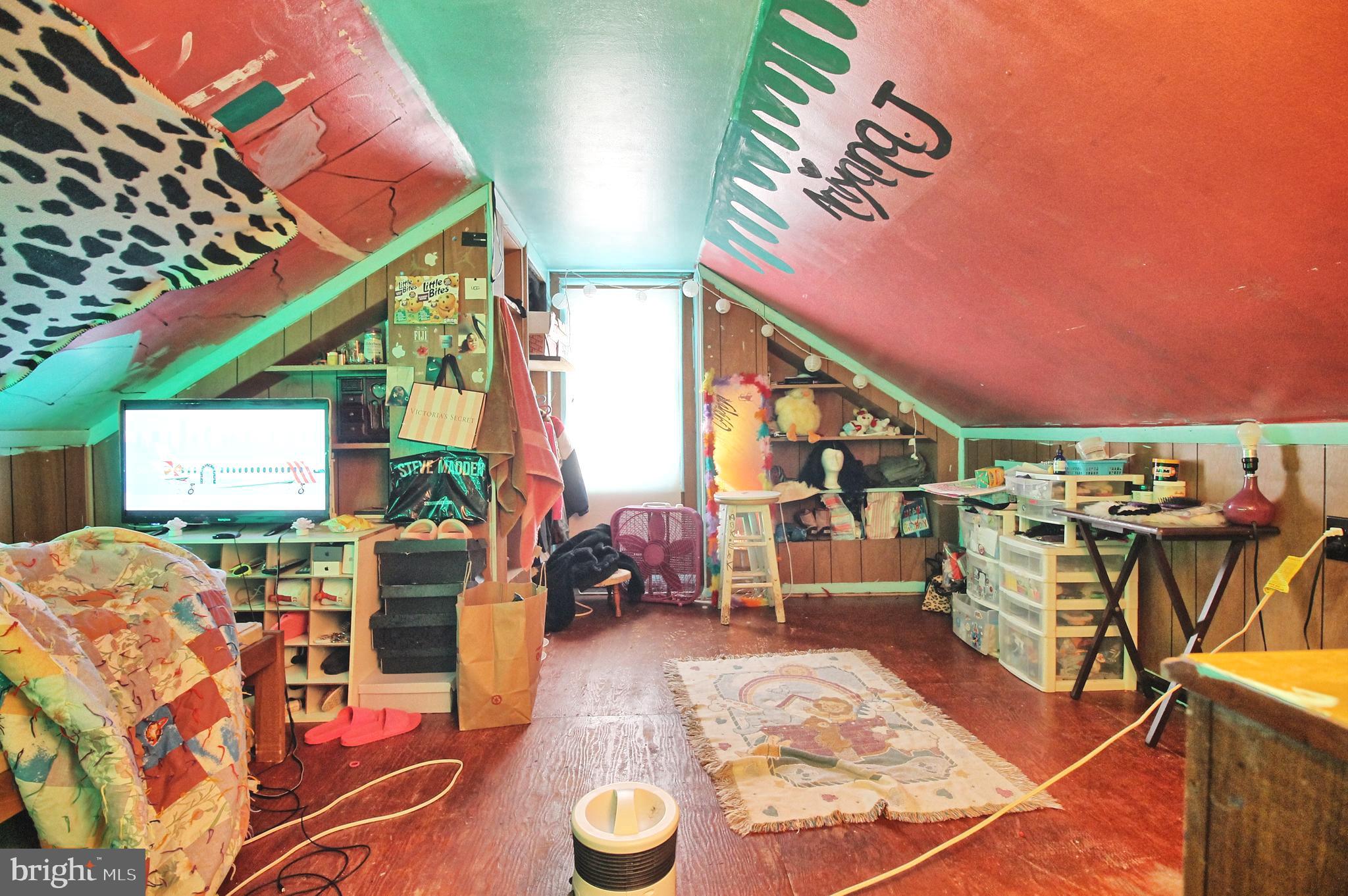 WEST LANHAM HILLS - Residential