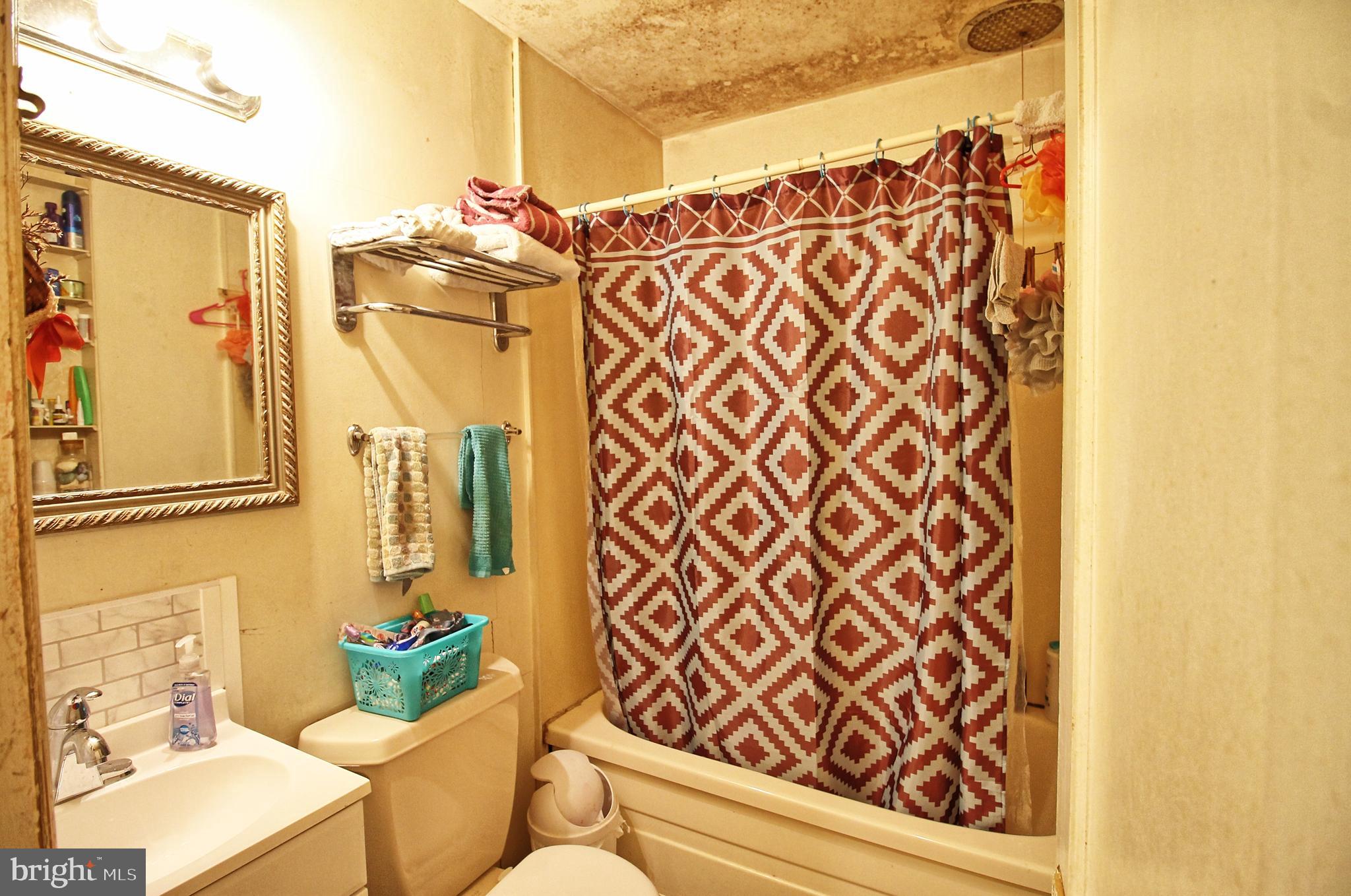 WEST LANHAM HILLS - Residential