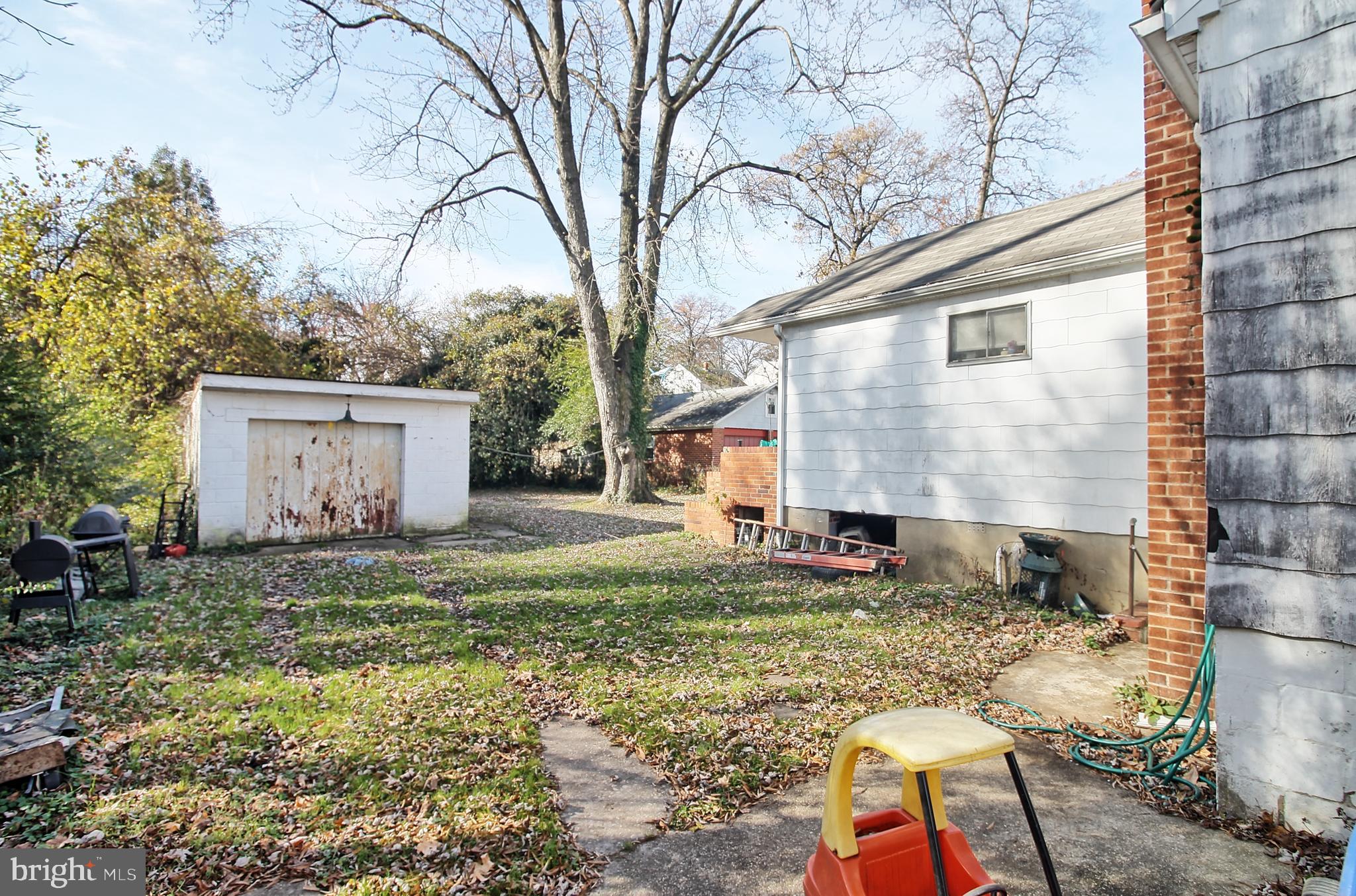 WEST LANHAM HILLS - Residential