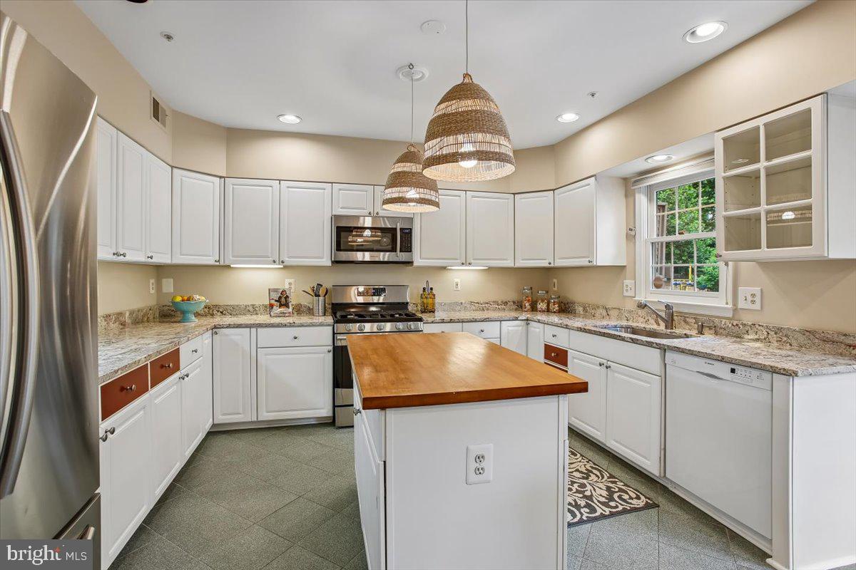 FALLSTONE - Residential