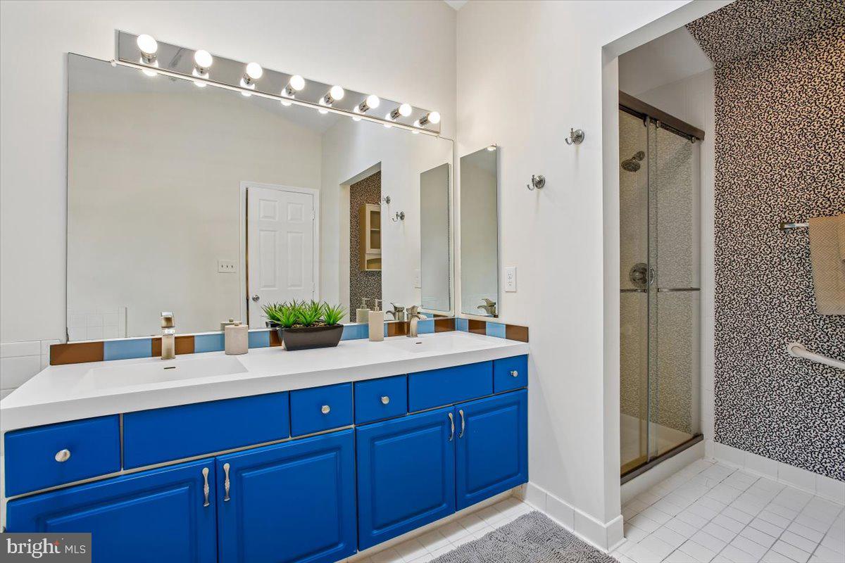 FALLSTONE - Residential