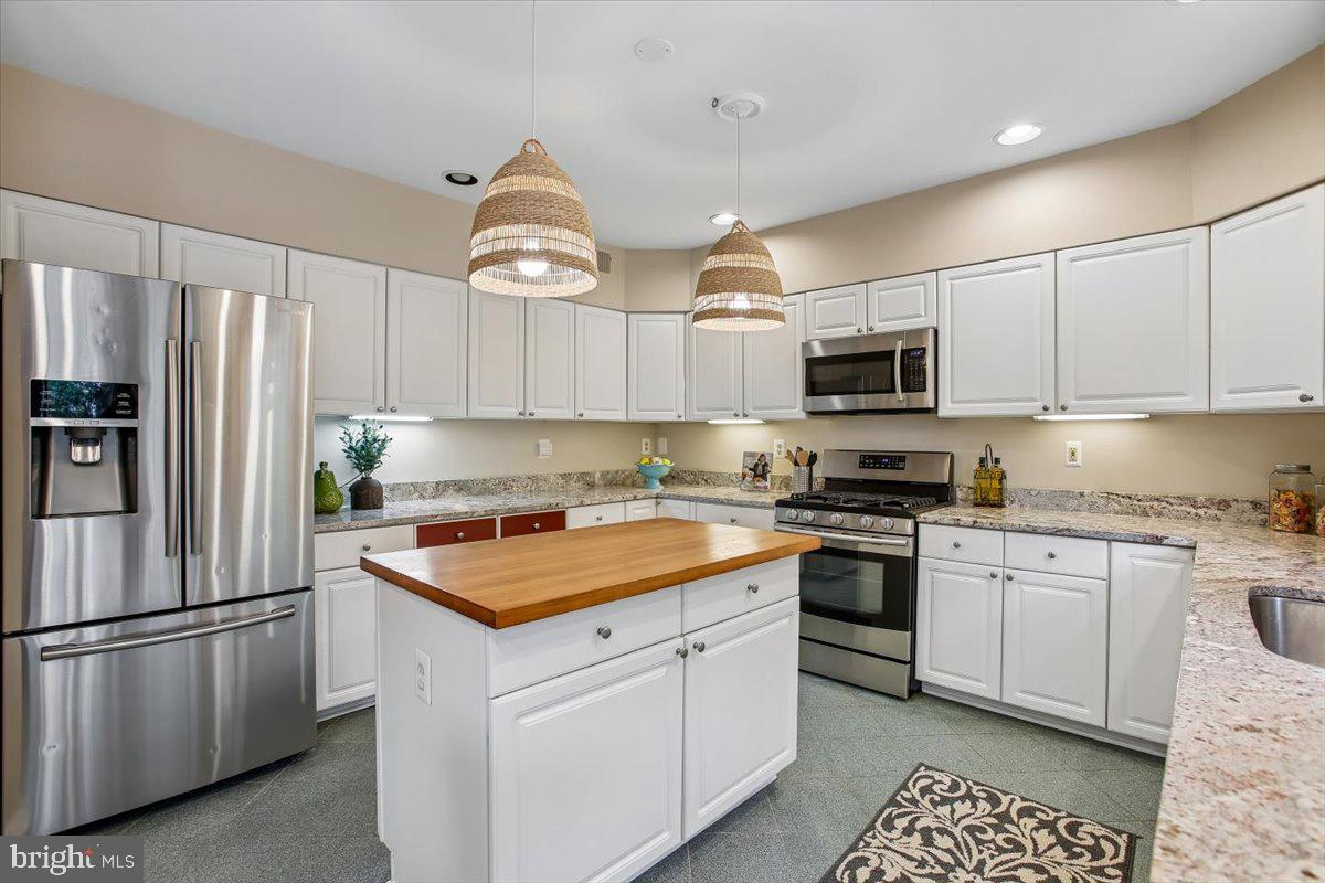 FALLSTONE - Residential