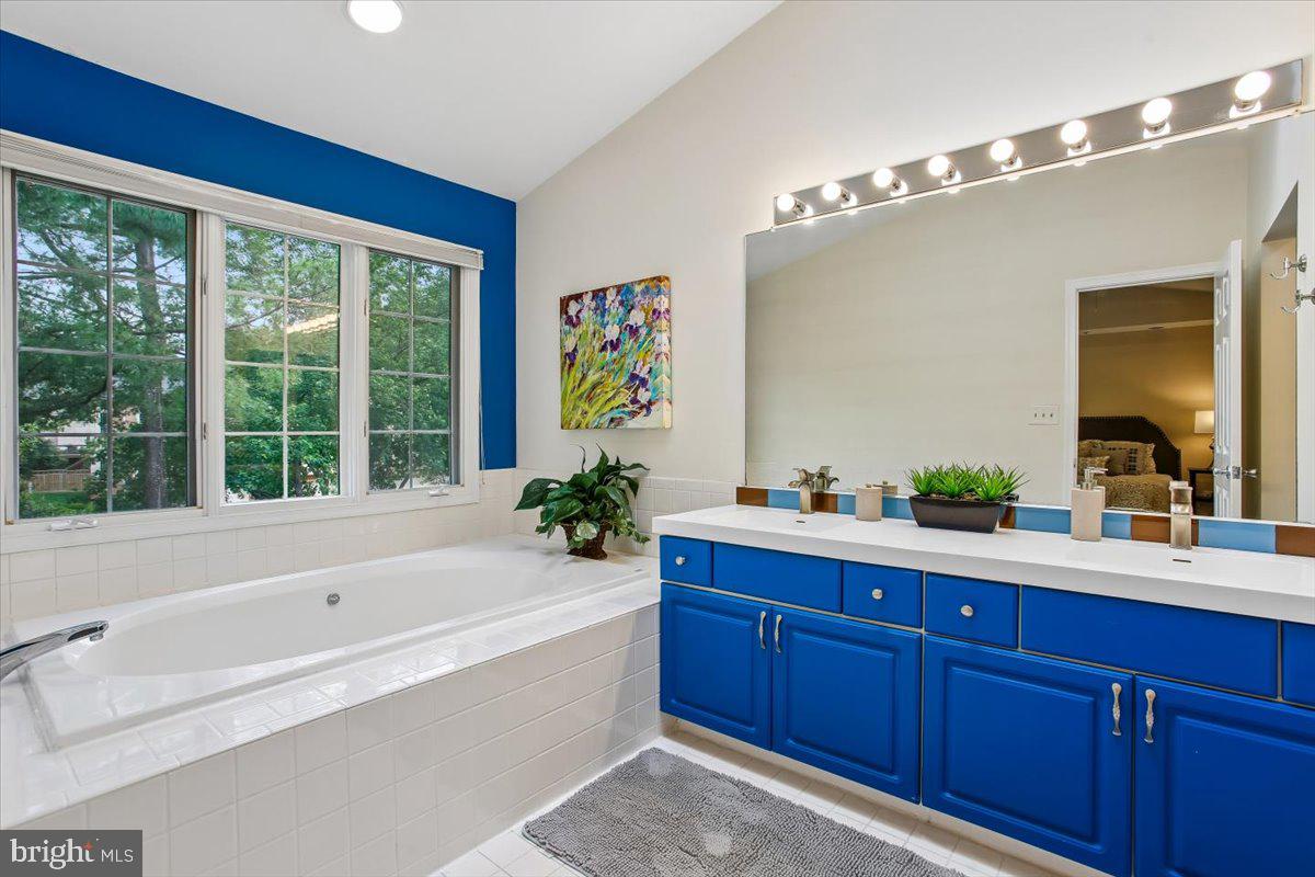 FALLSTONE - Residential