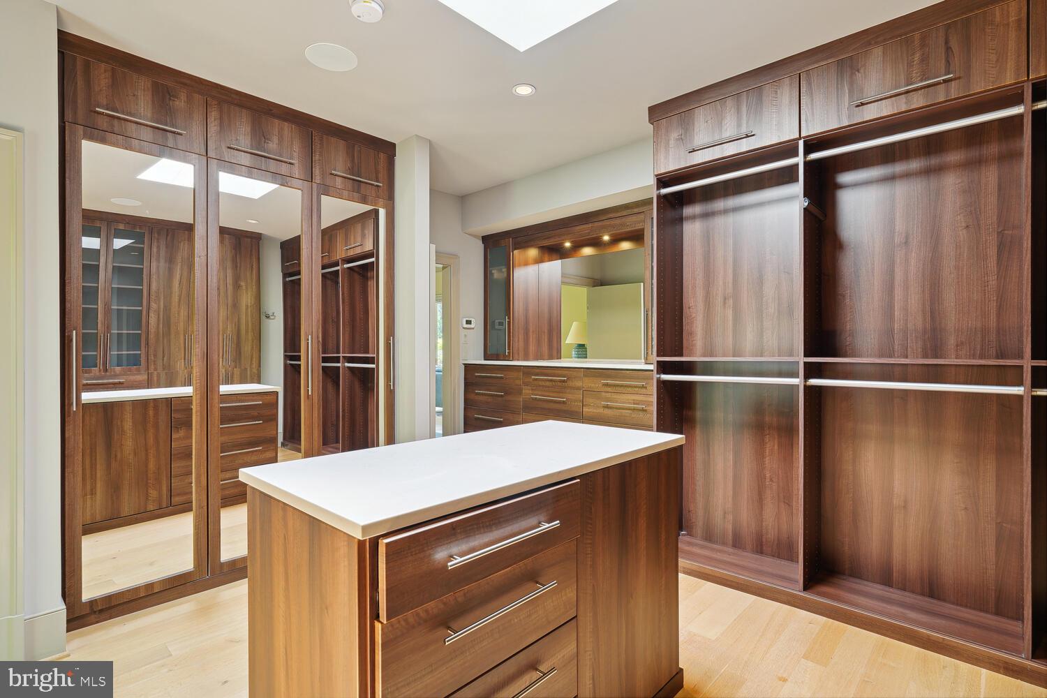 CHESTERBROOK WOODS - Residential