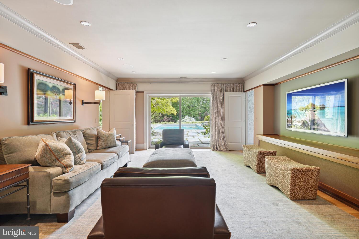 CHESTERBROOK WOODS - Residential