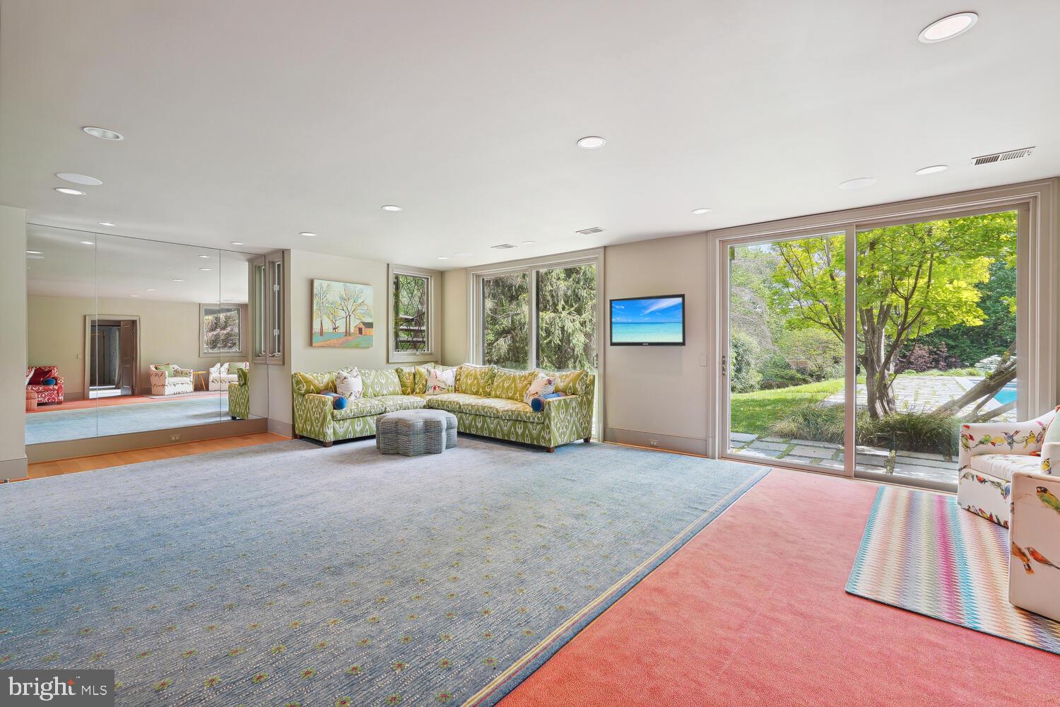 CHESTERBROOK WOODS - Residential