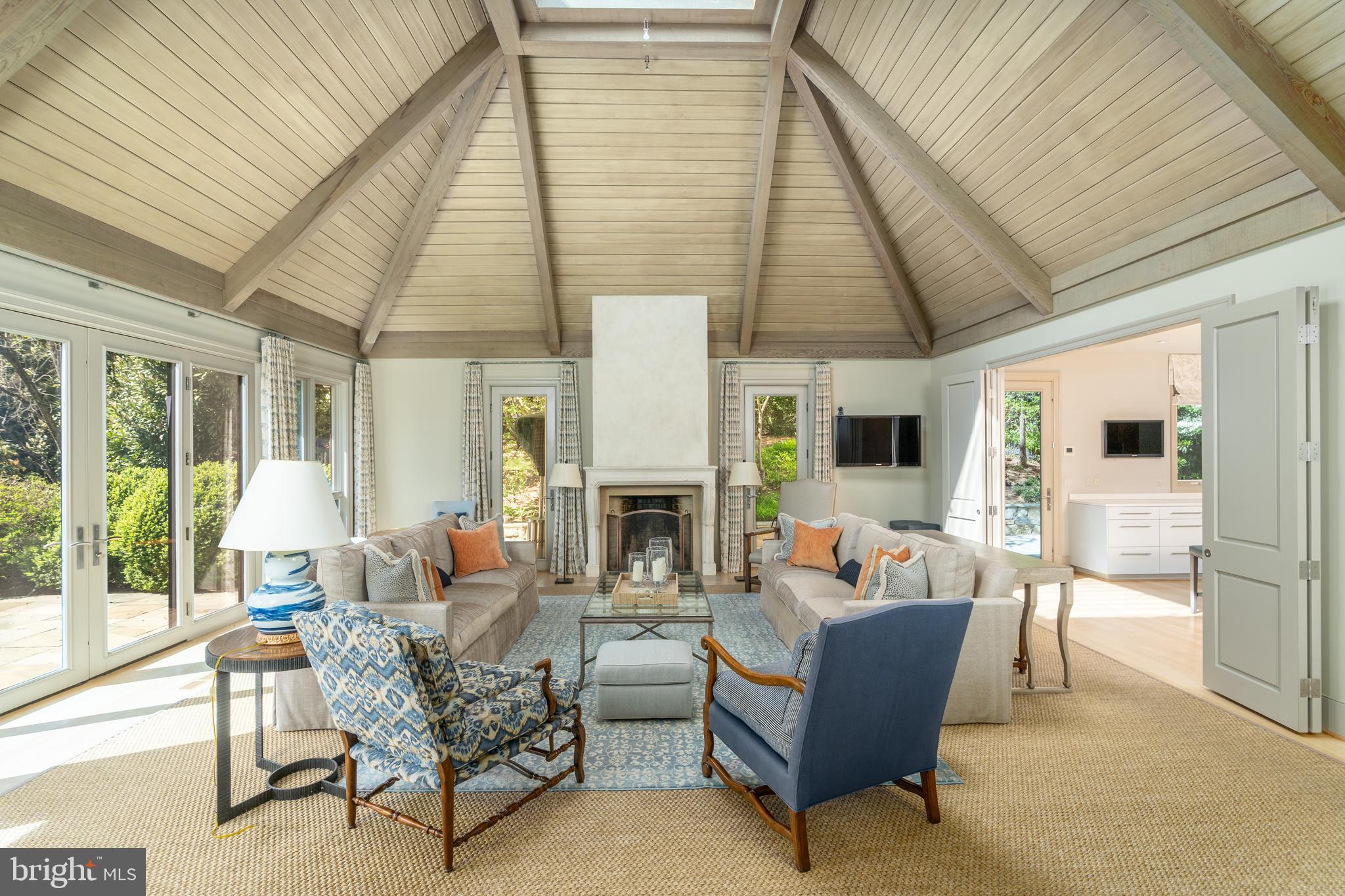 CHESTERBROOK WOODS - Residential