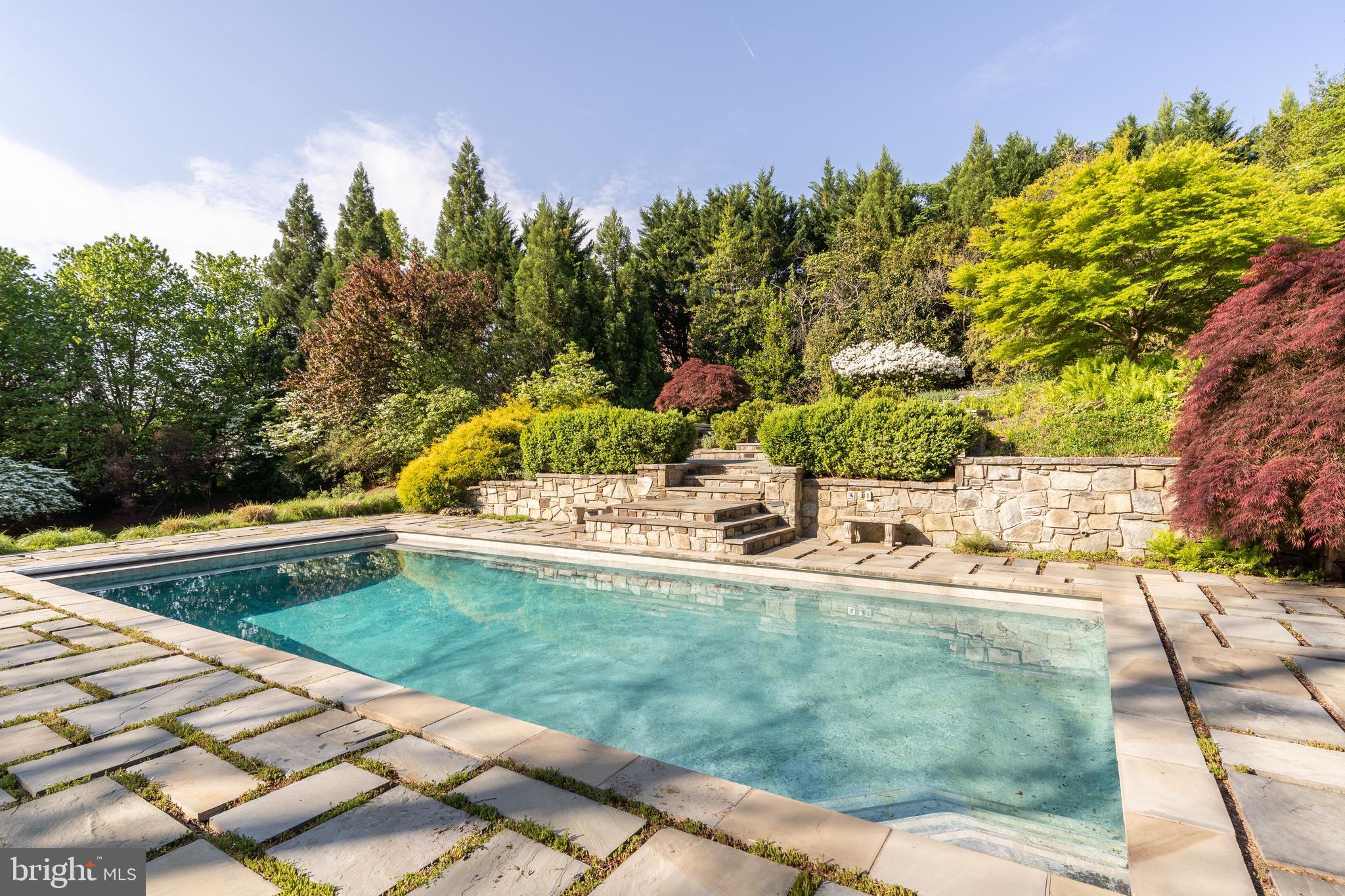 CHESTERBROOK WOODS - Residential