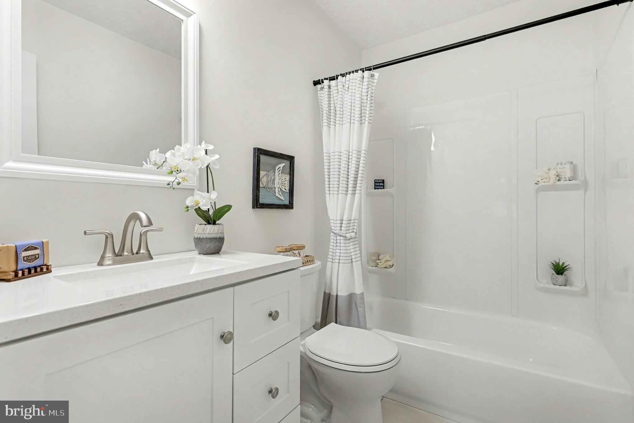 LAKE OF THE WOODS - Residential