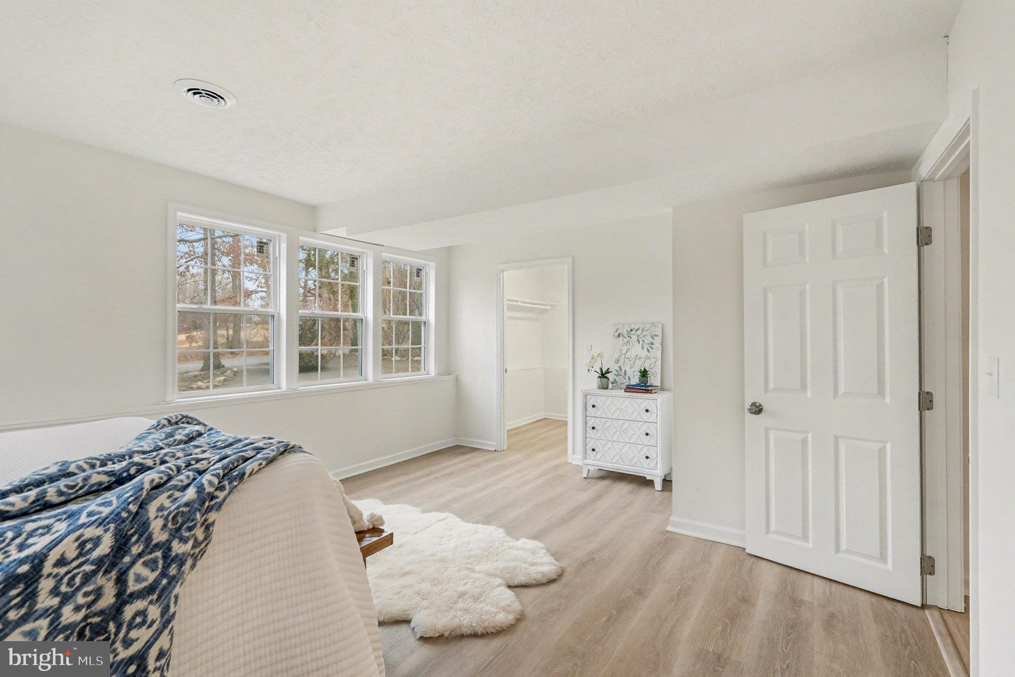 LAKE OF THE WOODS - Residential