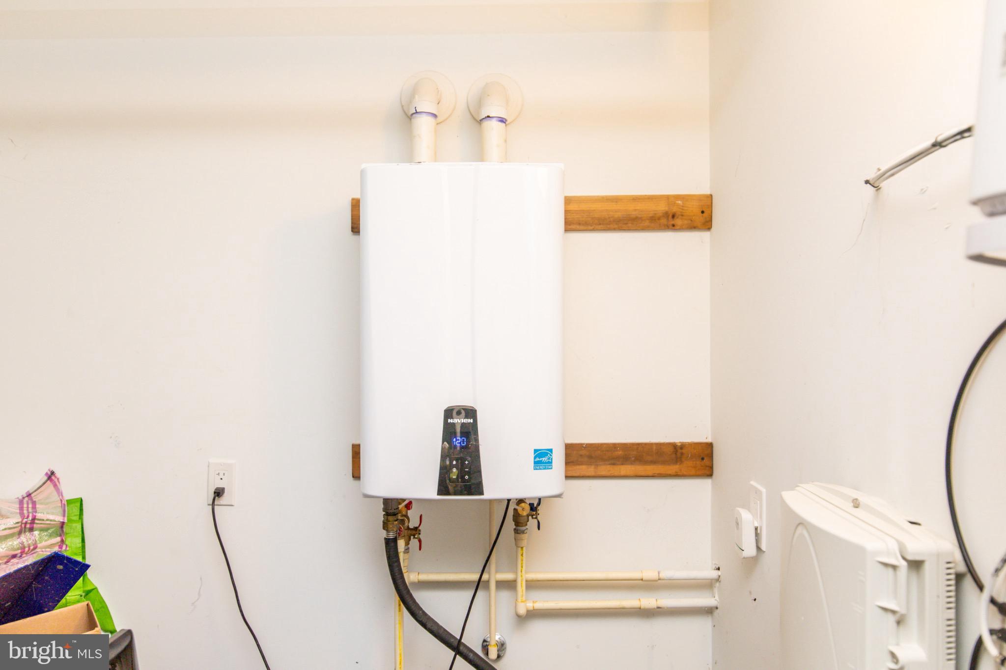 MEADOWBROOK AT BELAIR - Residential