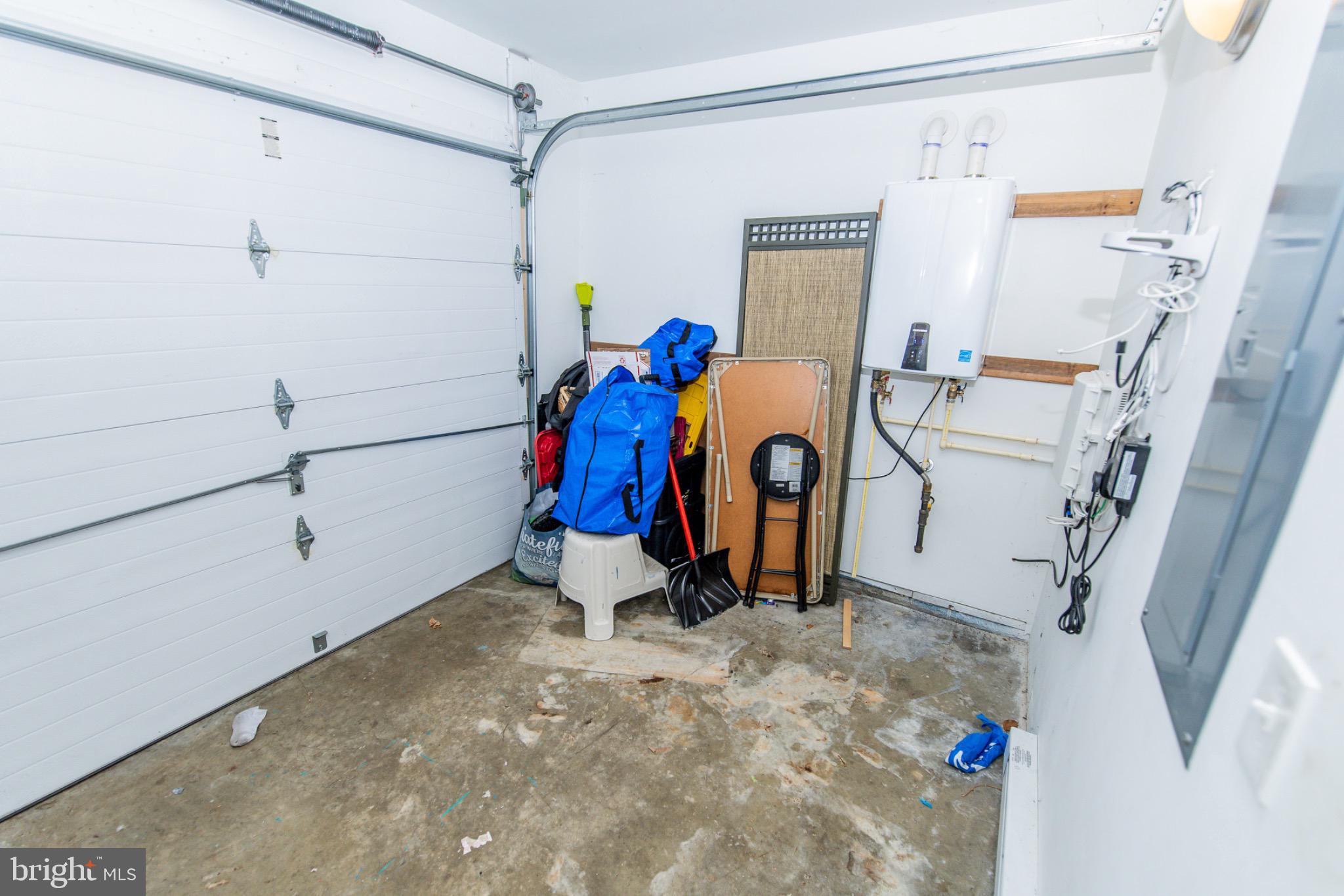 MEADOWBROOK AT BELAIR - Residential