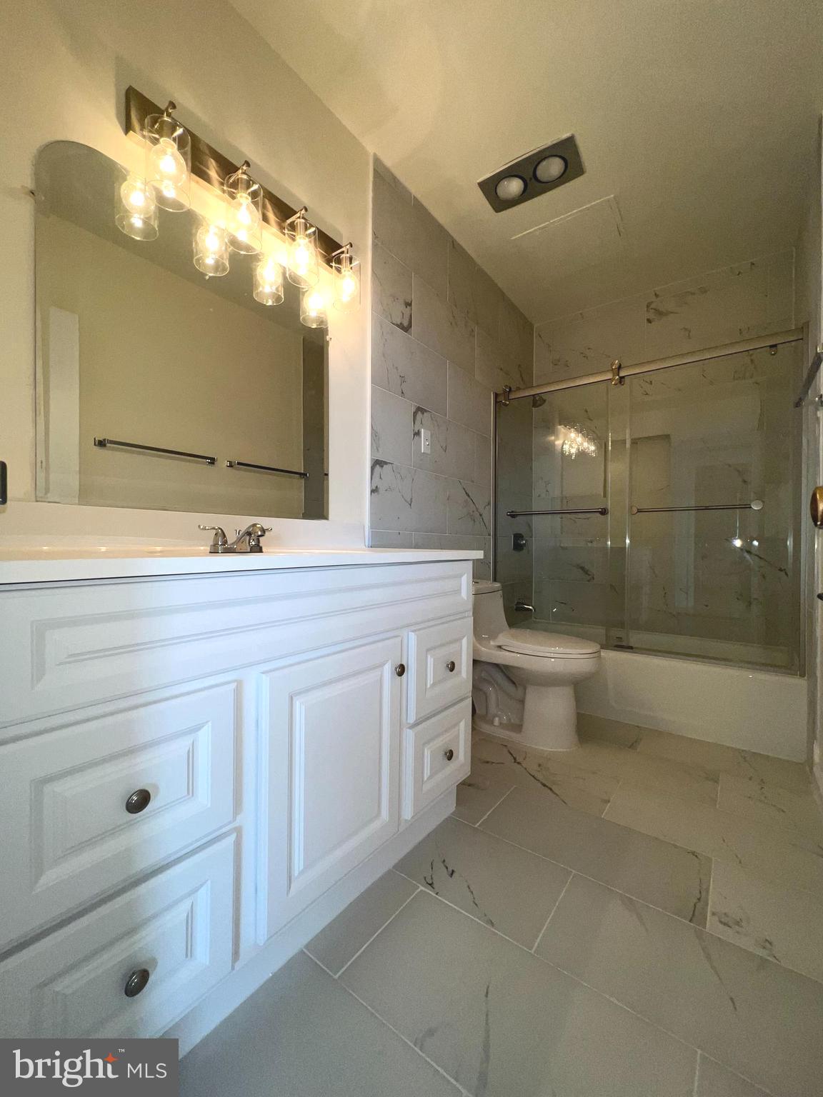 SKYLINE PLAZA - Residential Lease