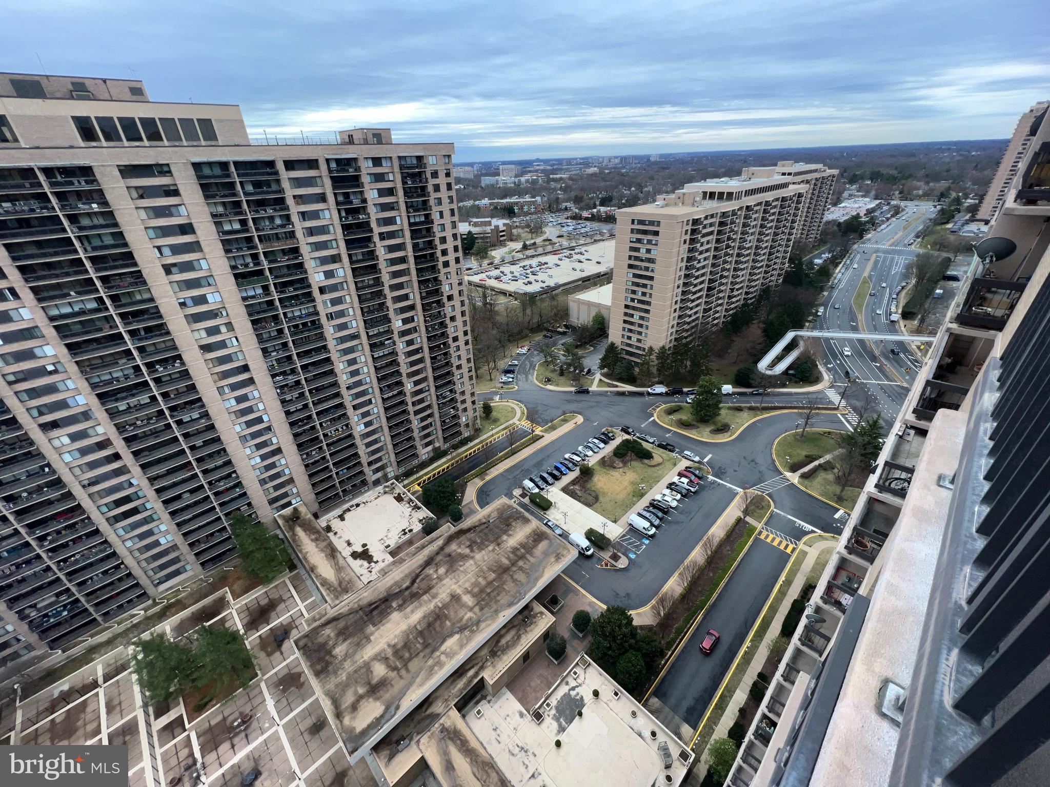 SKYLINE PLAZA - Residential Lease
