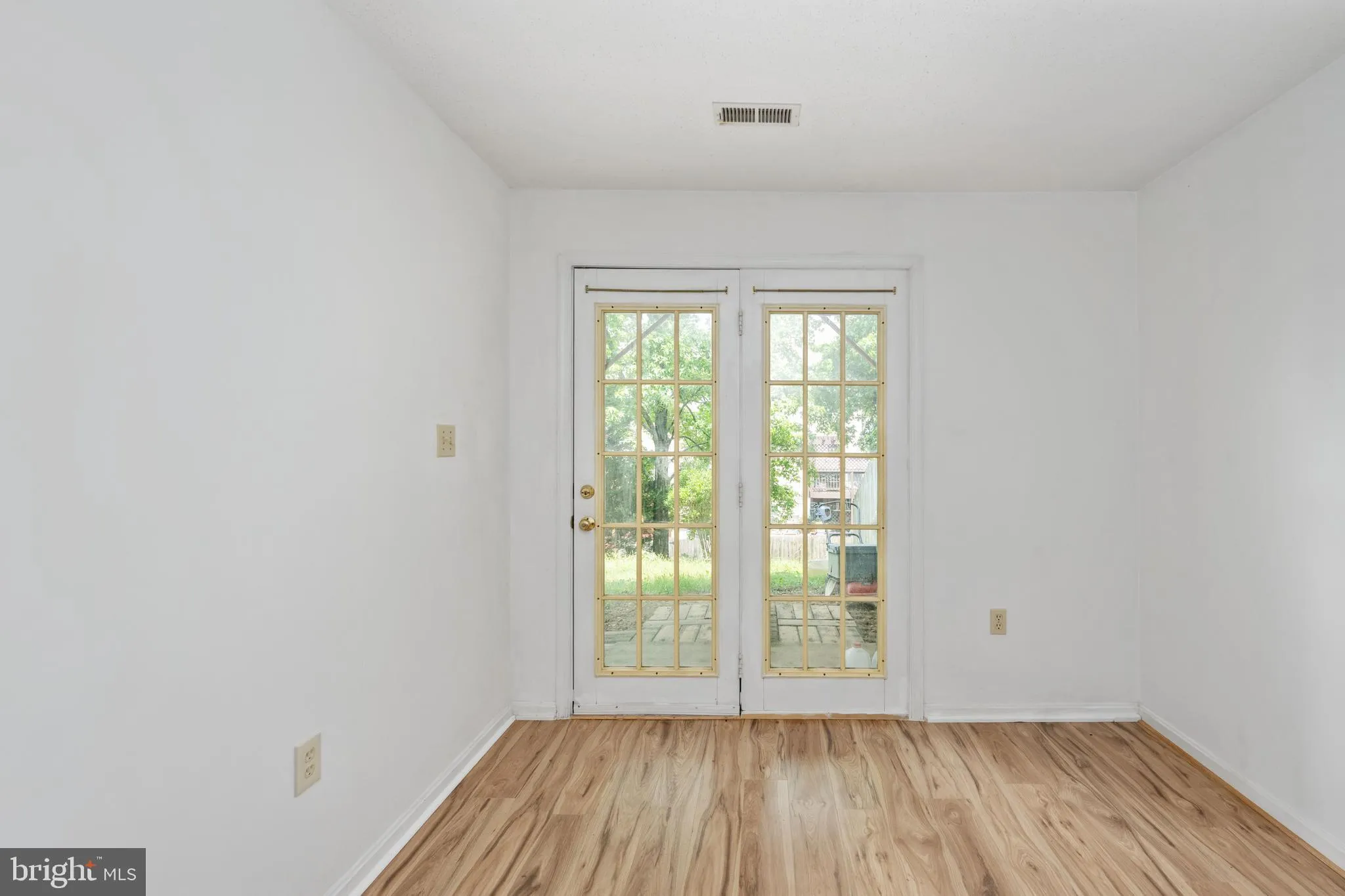 Fredericksburg, Virginia 22405, United States, 3 Bedrooms Bedrooms, ,4 BathroomsBathrooms,Residential,Pending,135719