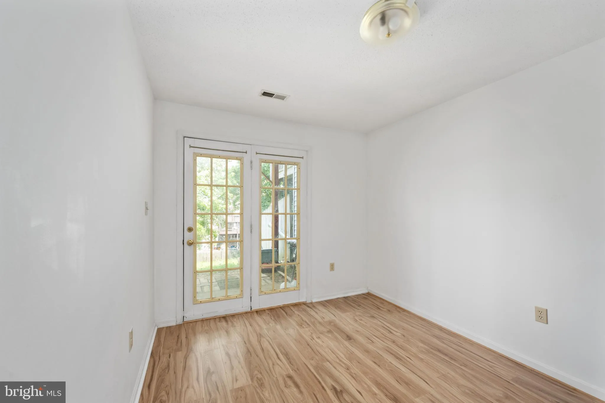 Fredericksburg, Virginia 22405, United States, 3 Bedrooms Bedrooms, ,4 BathroomsBathrooms,Residential,Pending,135719