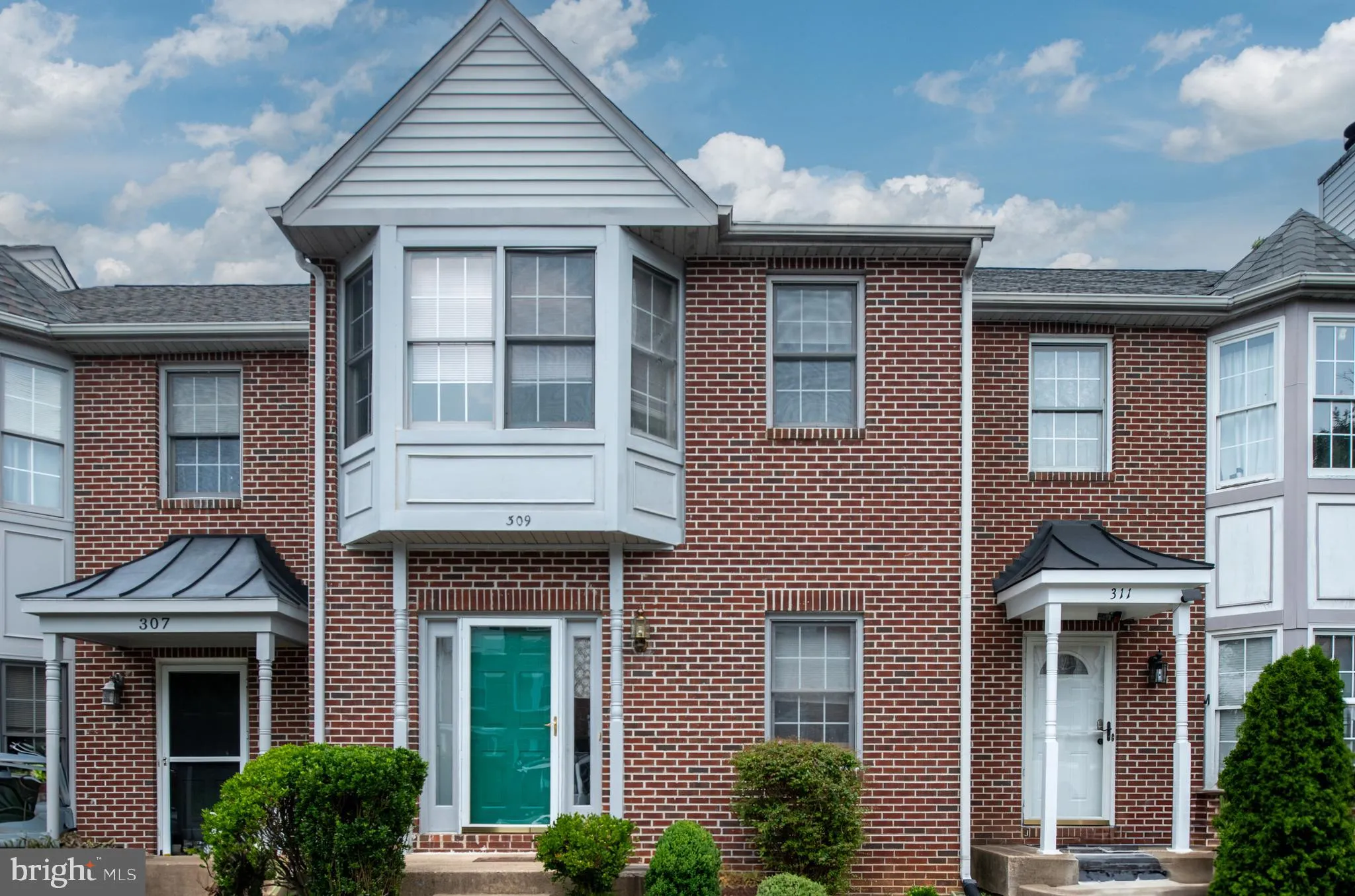 Fredericksburg, Virginia 22405, United States, 3 Bedrooms Bedrooms, ,4 BathroomsBathrooms,Residential,Pending,135719