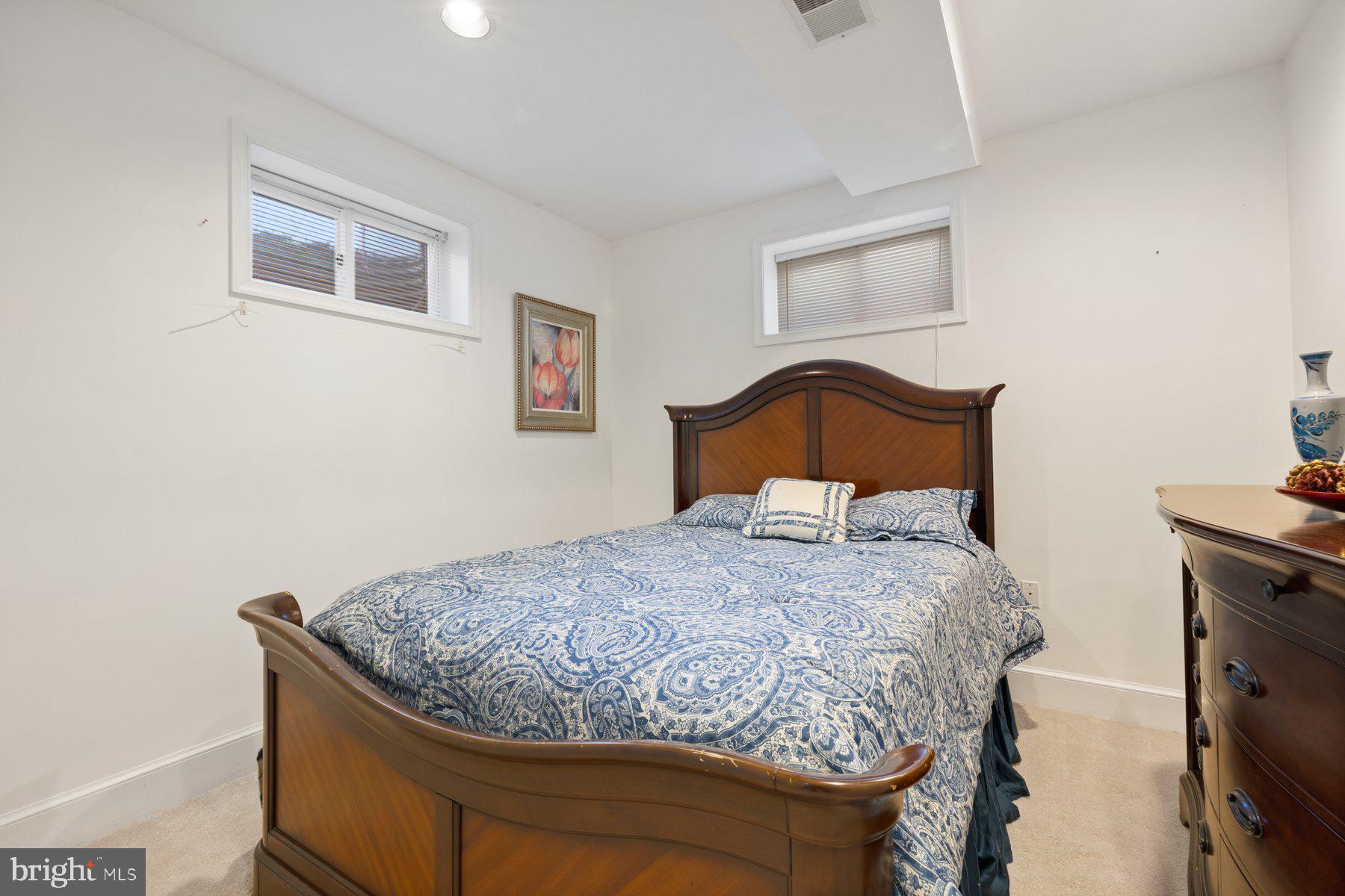 TRAVILAH MEADOWS - Residential