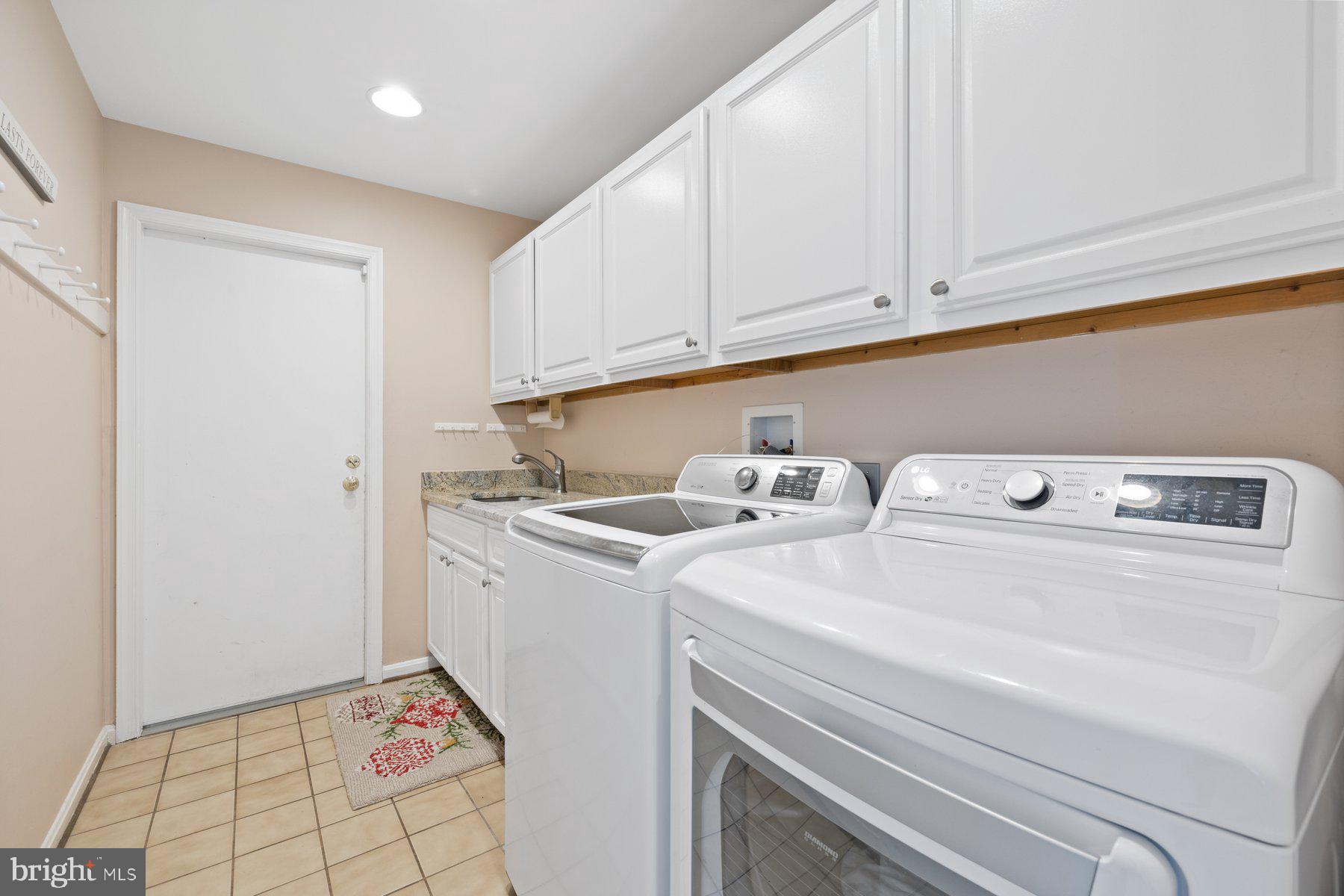 TRAVILAH MEADOWS - Residential