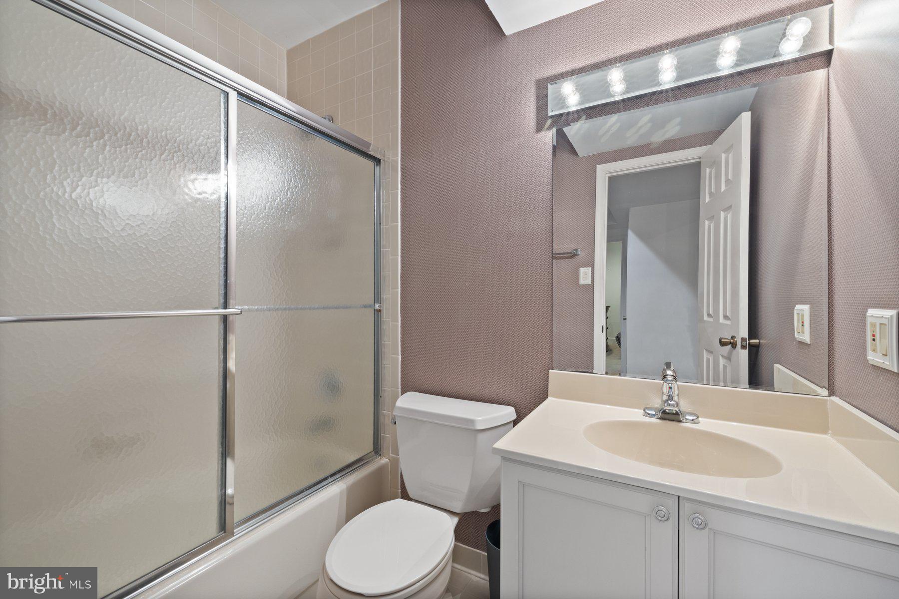 TRAVILAH MEADOWS - Residential